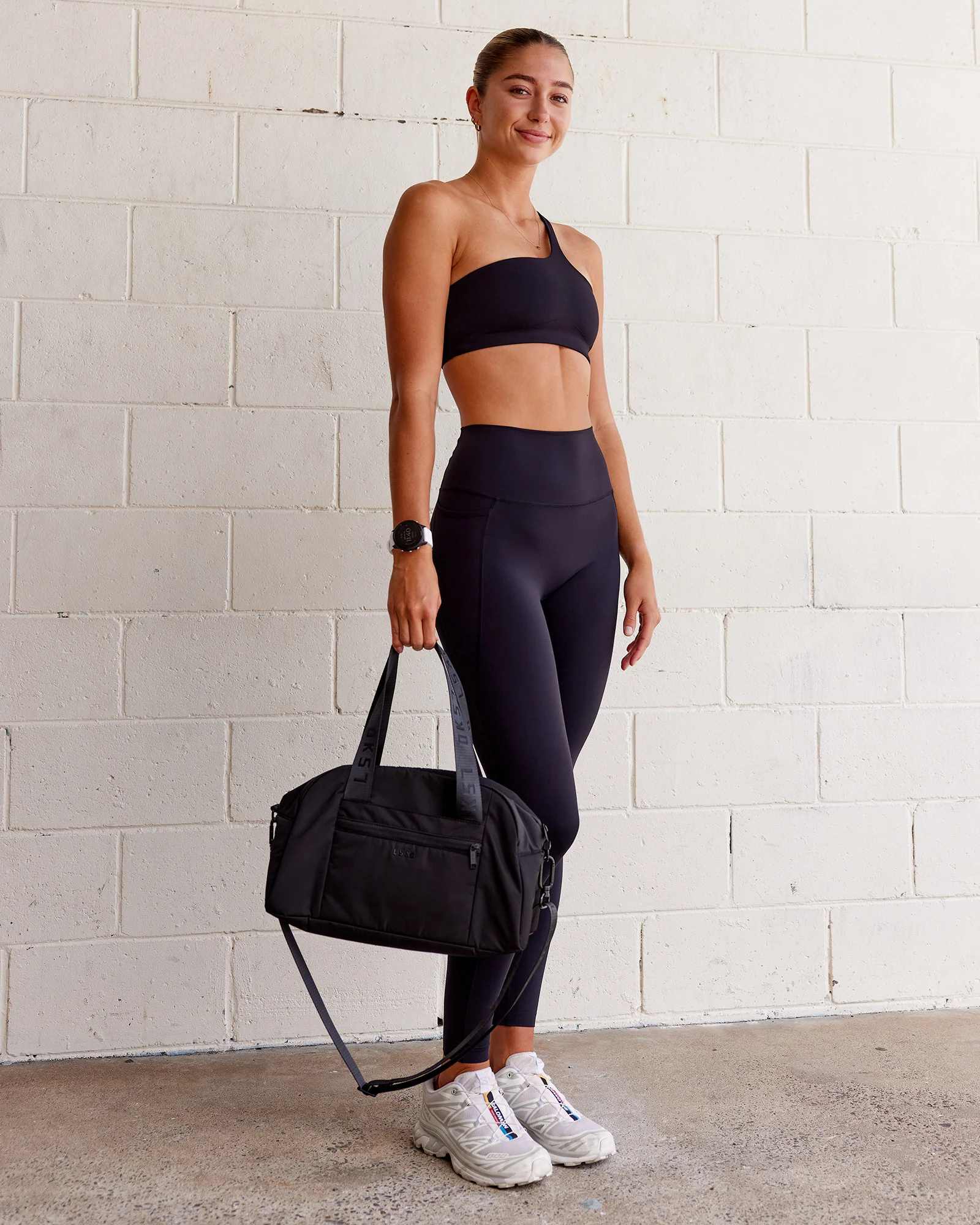 18847-angle-sports-bra-black-3.webp Angle Sports Bra - Black