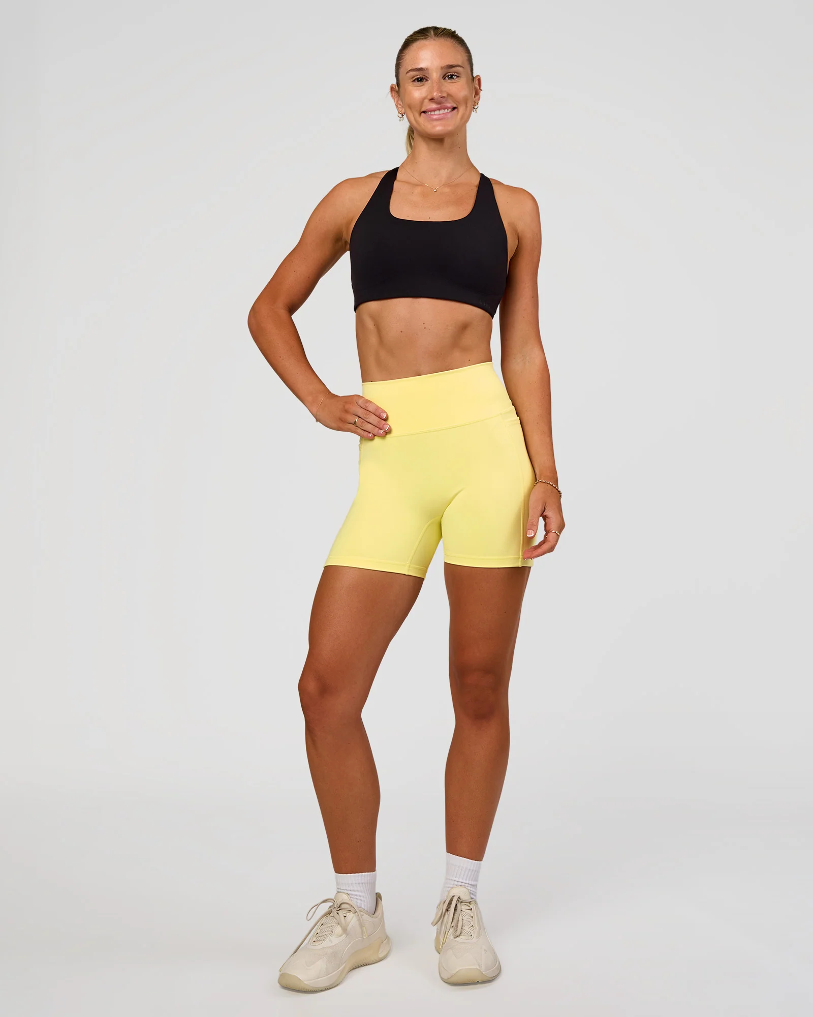18919-fusion-v-contour-ultra-high-rise-4-short-pockets-yellow-fizz-3.webp Fusion V-Contour Ultra High-Rise 4" Short Pockets - Yellow Fizz