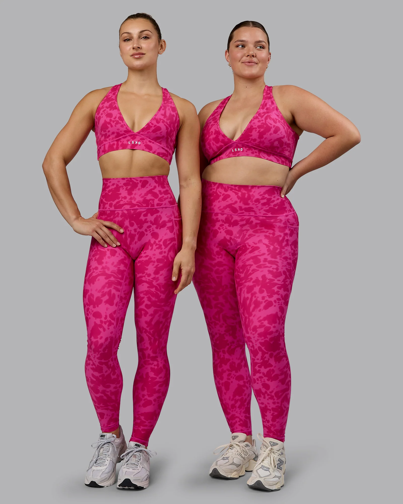 18928-fusion-ultra-high-rise-full-length-legging-pockets-strawberry-lava-lamp-1.webp Fusion Ultra High-Rise Full Length Legging Pockets - Strawberry-Lava Lamp