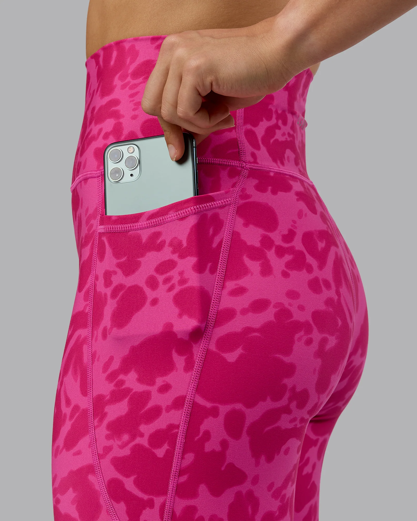 18928-fusion-ultra-high-rise-full-length-legging-pockets-strawberry-lava-lamp-4.webp Fusion Ultra High-Rise Full Length Legging Pockets - Strawberry-Lava Lamp