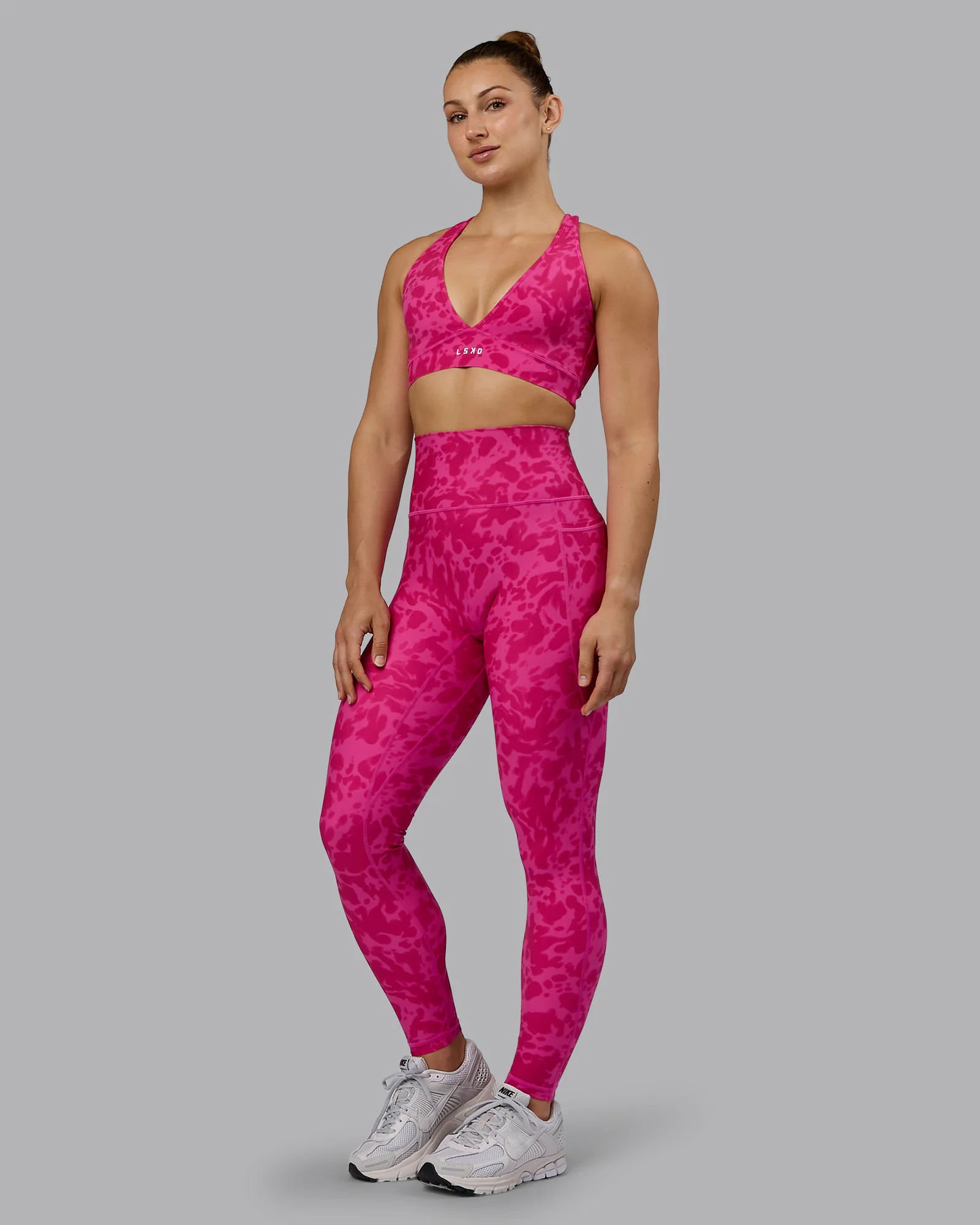 18928-fusion-ultra-high-rise-full-length-legging-pockets-strawberry-lava-lamp-5.webp Fusion Ultra High-Rise Full Length Legging Pockets - Strawberry-Lava Lamp