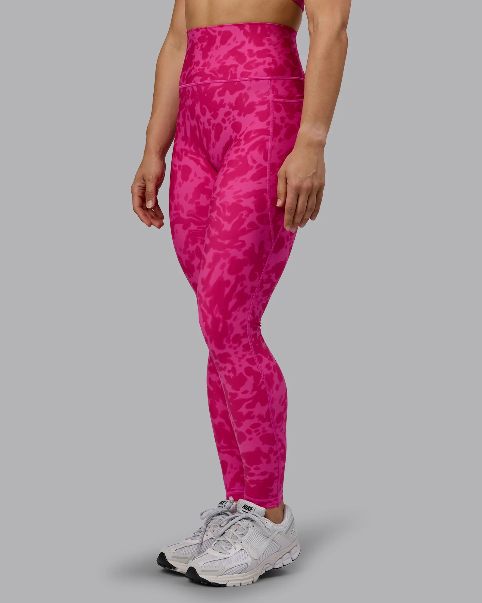 18928-fusion-ultra-high-rise-full-length-legging-pockets-strawberry-lava-lamp-6.webp Fusion Ultra High-Rise Full Length Legging Pockets - Strawberry-Lava Lamp