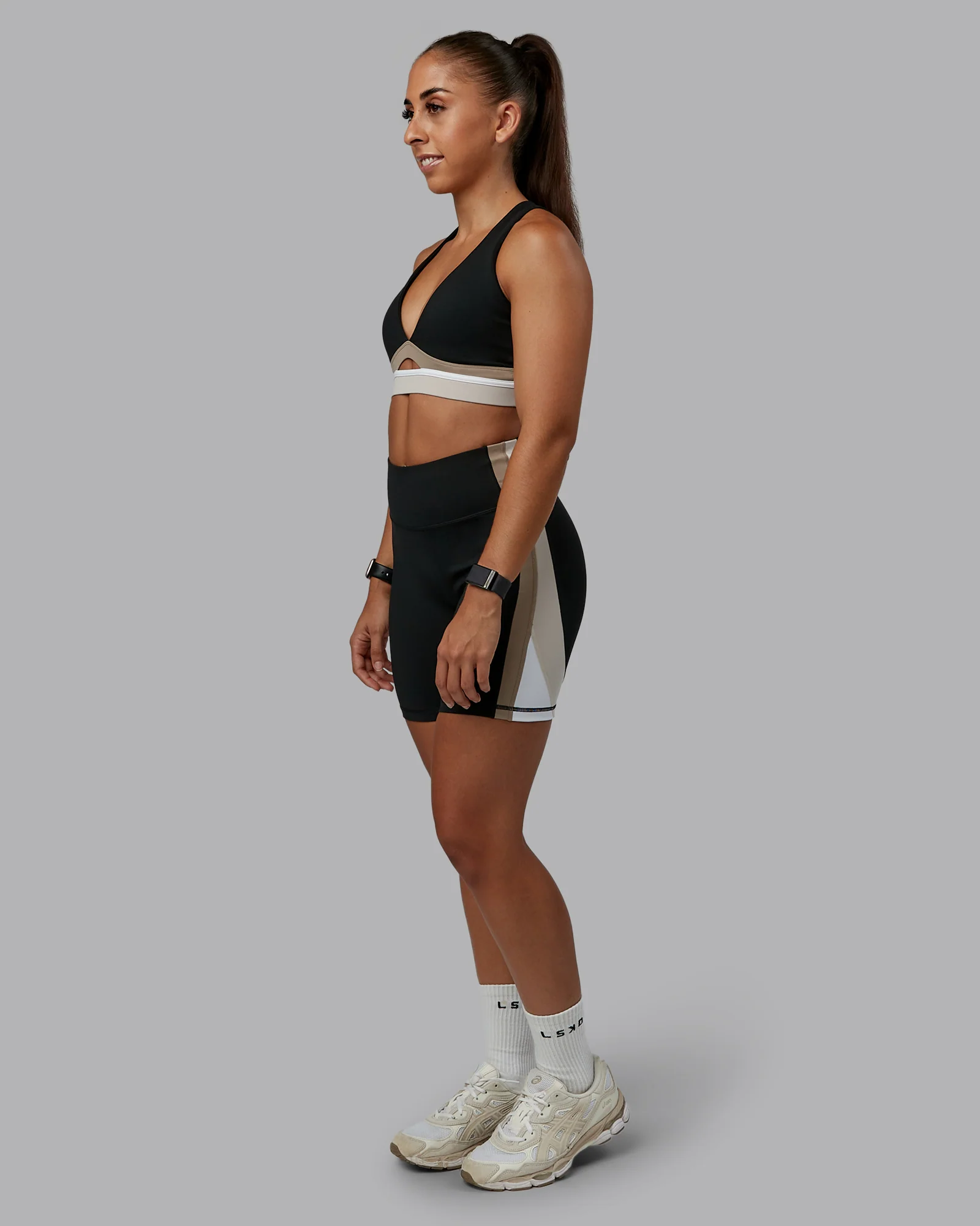 Revitalise Sports Bra - Black-Multi