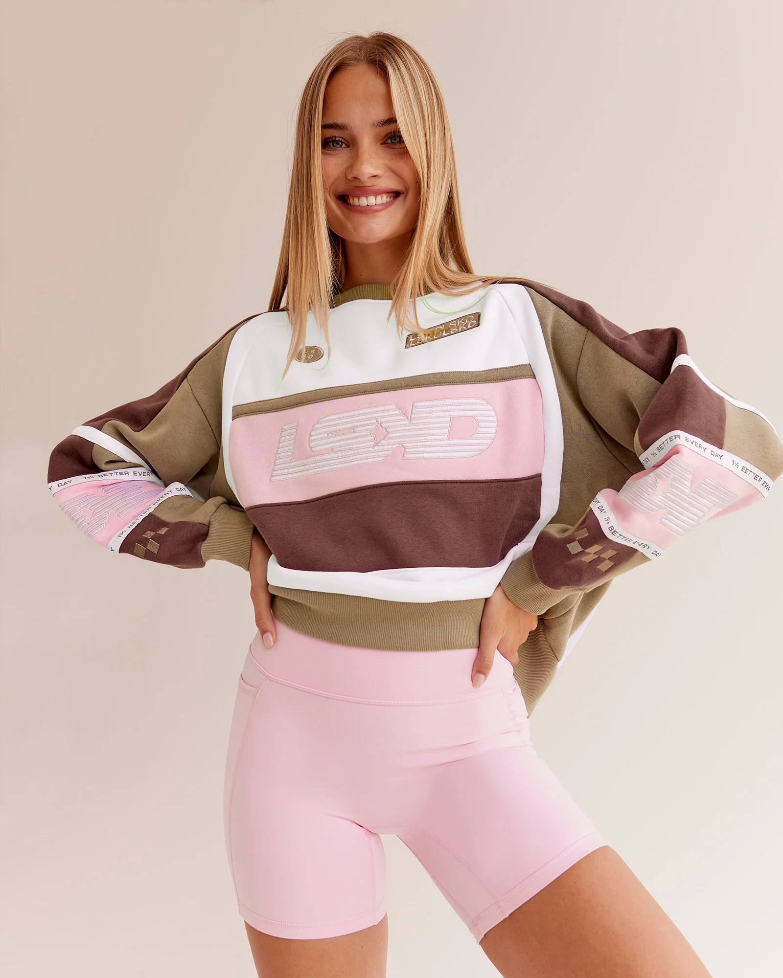 1915-power-sweater-cocoa-powder-marshmallow-1.webp Power Sweater - Cocoa Powder-Marshmallow
