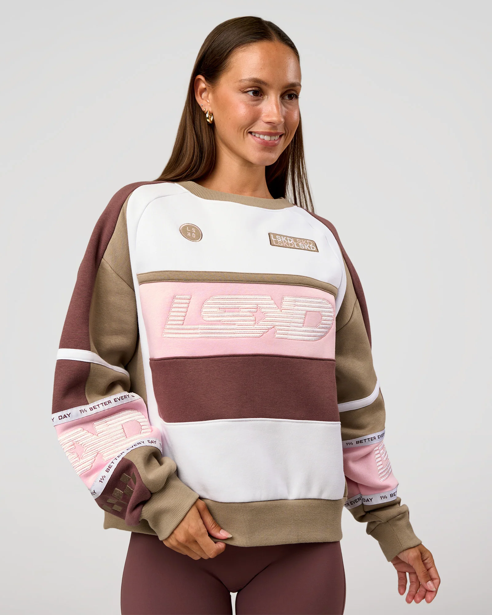 1915-power-sweater-cocoa-powder-marshmallow-3.webp Power Sweater - Cocoa Powder-Marshmallow