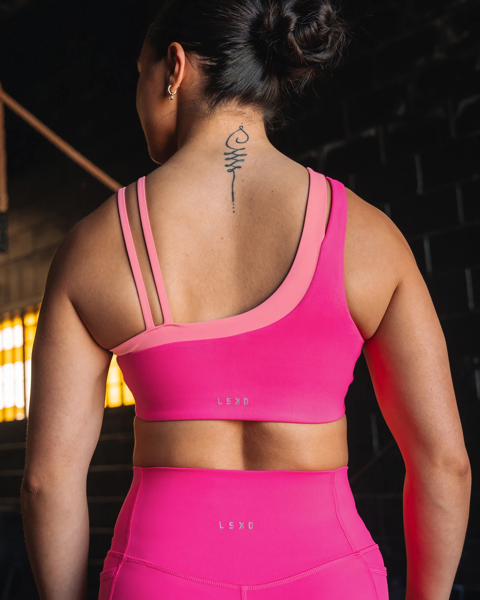 19287-thrive-asymmetric-sports-bra-ultra-pink-candy-pink-9.webp Thrive Asymmetric Sports Bra - Ultra Pink-Candy Pink