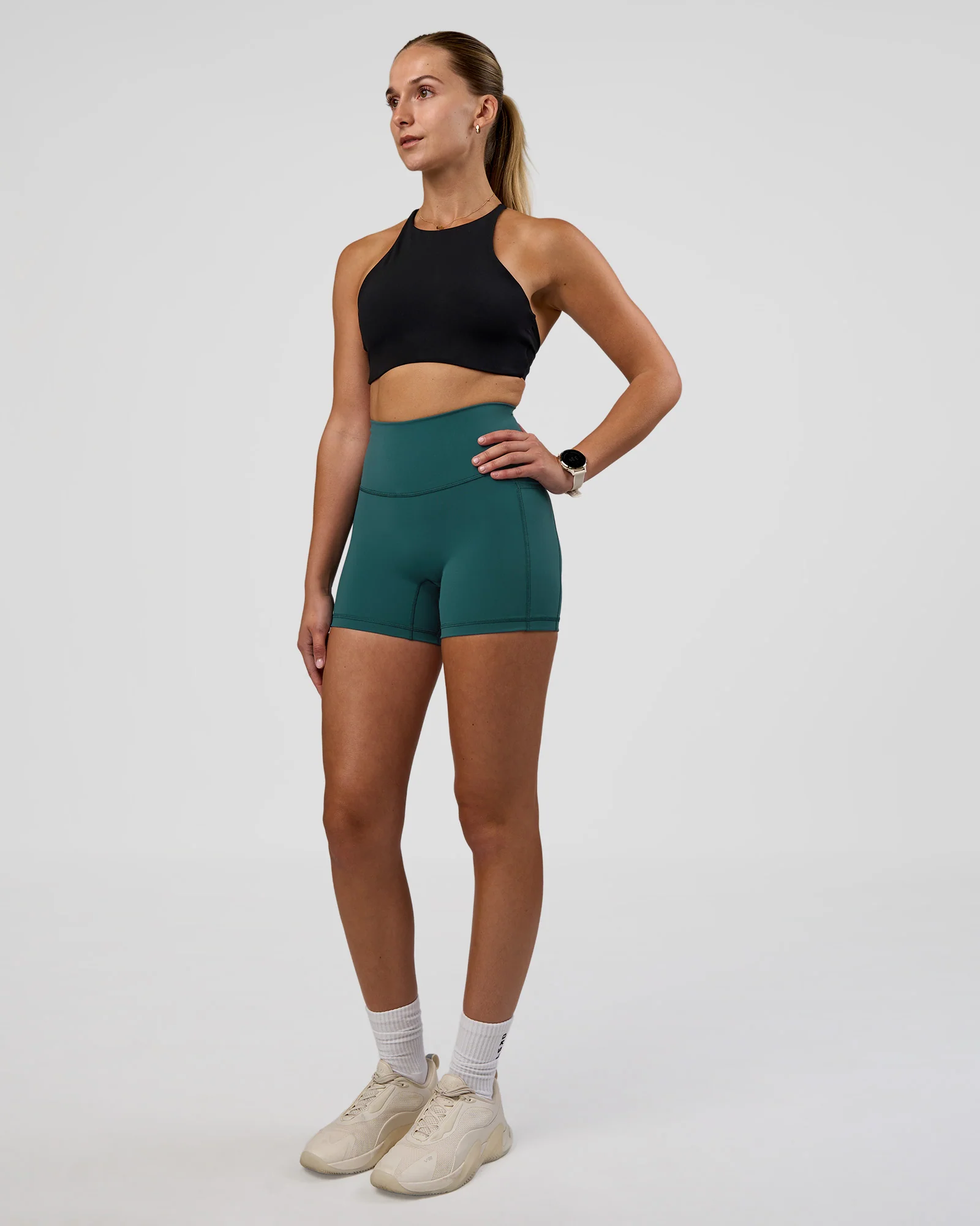 19391-amrap-high-neck-sports-bra-black-3.webp AMRAP High Neck Sports Bra - Black