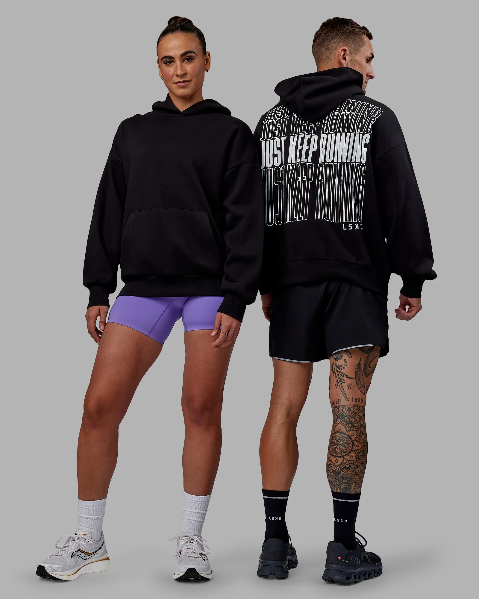19461-keep-on-running-oversize-hoodie-black-white-1.webp Keep on Running Oversize Hoodie - Black-White