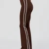 1950-fusion-v-contour-bind-high-rise-flared-legging-hot-chocolate-white-7.webp Fusion V-Contour Bind High-Rise Flared Legging - Hot Chocolate-white