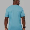 19566-pace-running-tee-retro-blue-4.webp Pace Running Tee - Retro Blue