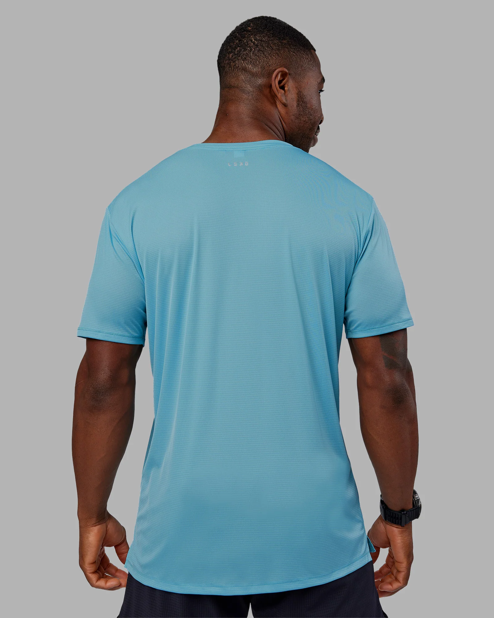 19566-pace-running-tee-retro-blue-4.webp Pace Running Tee - Retro Blue