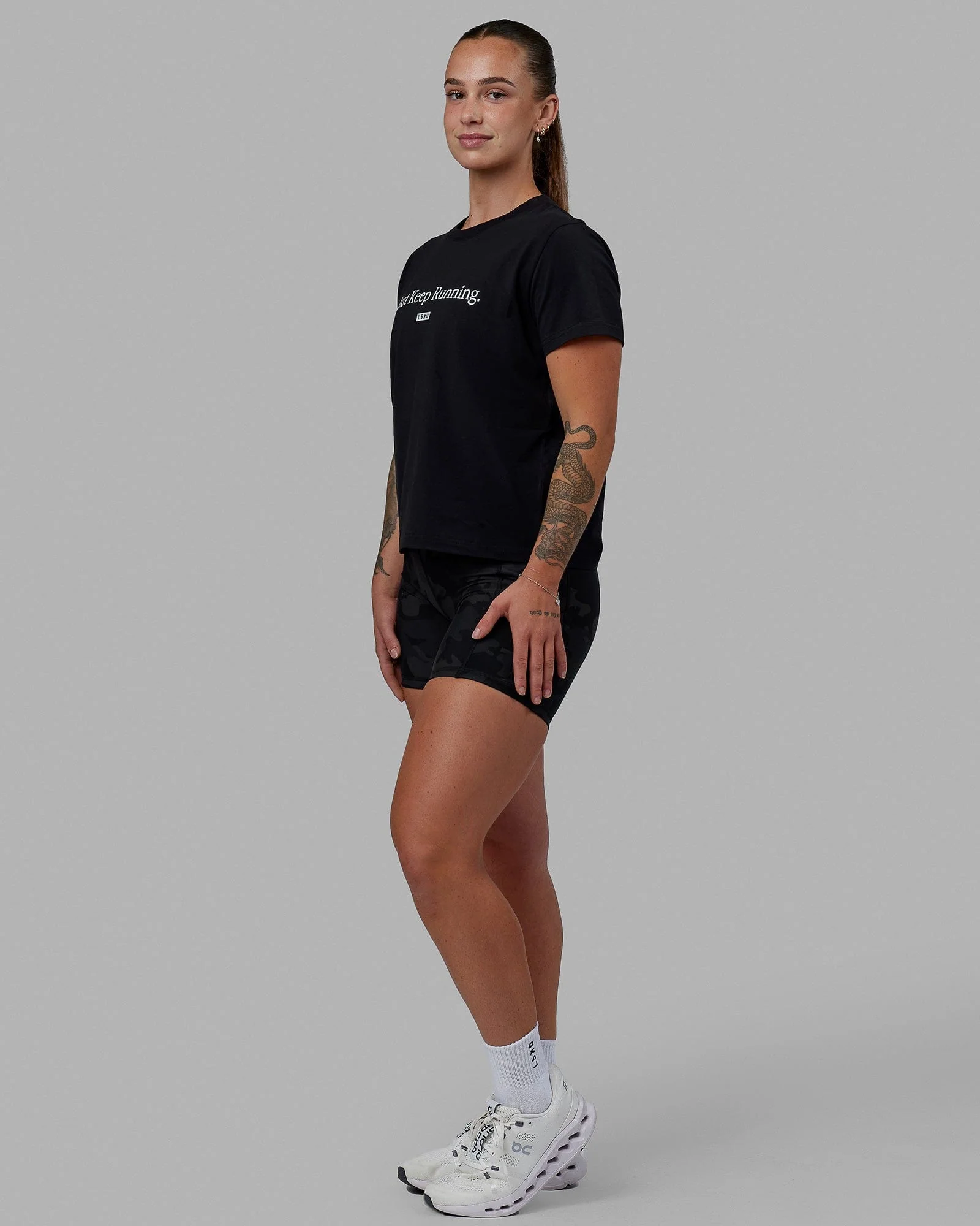 19574-just-keep-running-flxcotton-tee-black-white-2.webp Just Keep Running FLXCotton Tee - Black-White