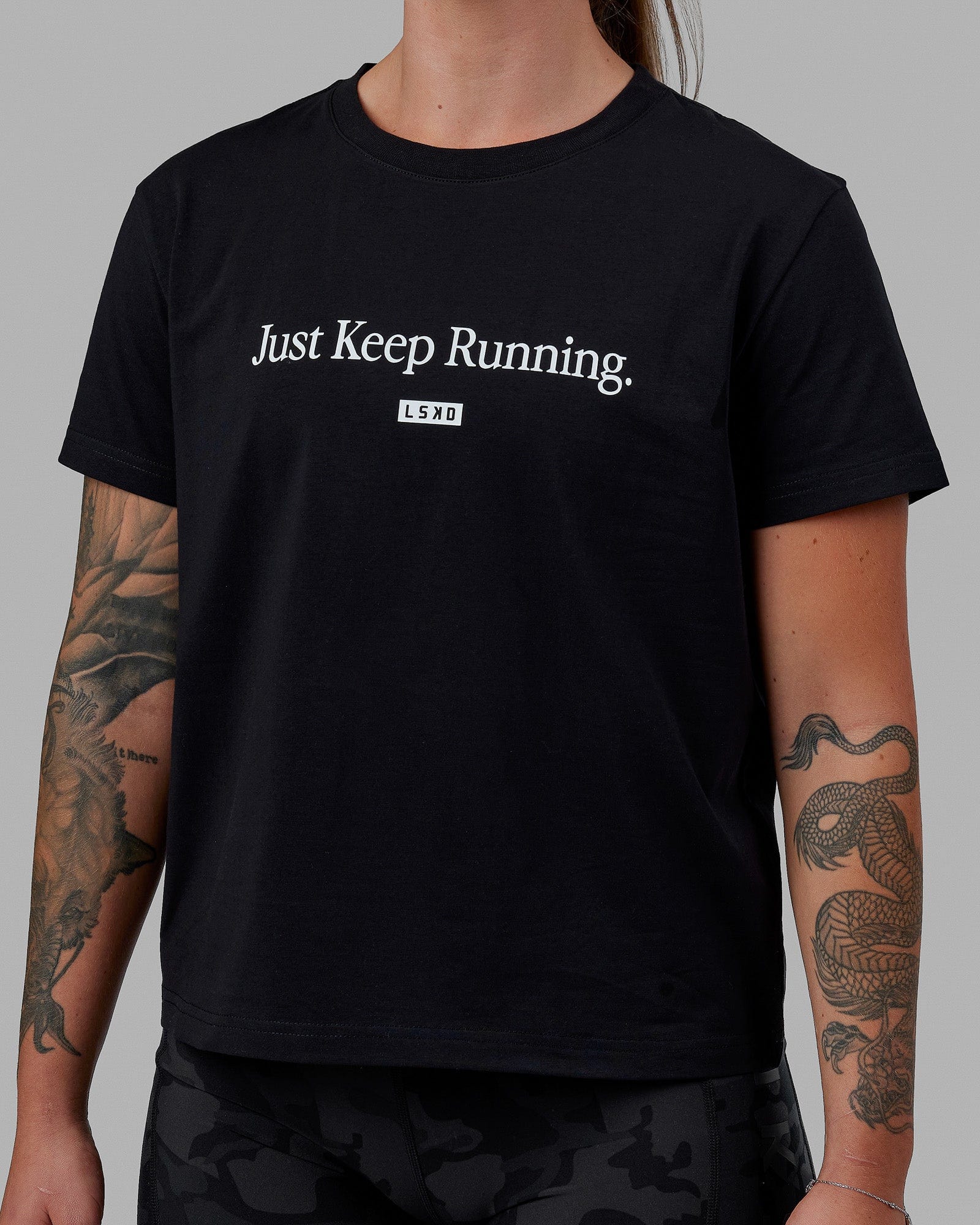 19574-just-keep-running-flxcotton-tee-black-white-6.jpg Just Keep Running FLXCotton Tee - Black-White