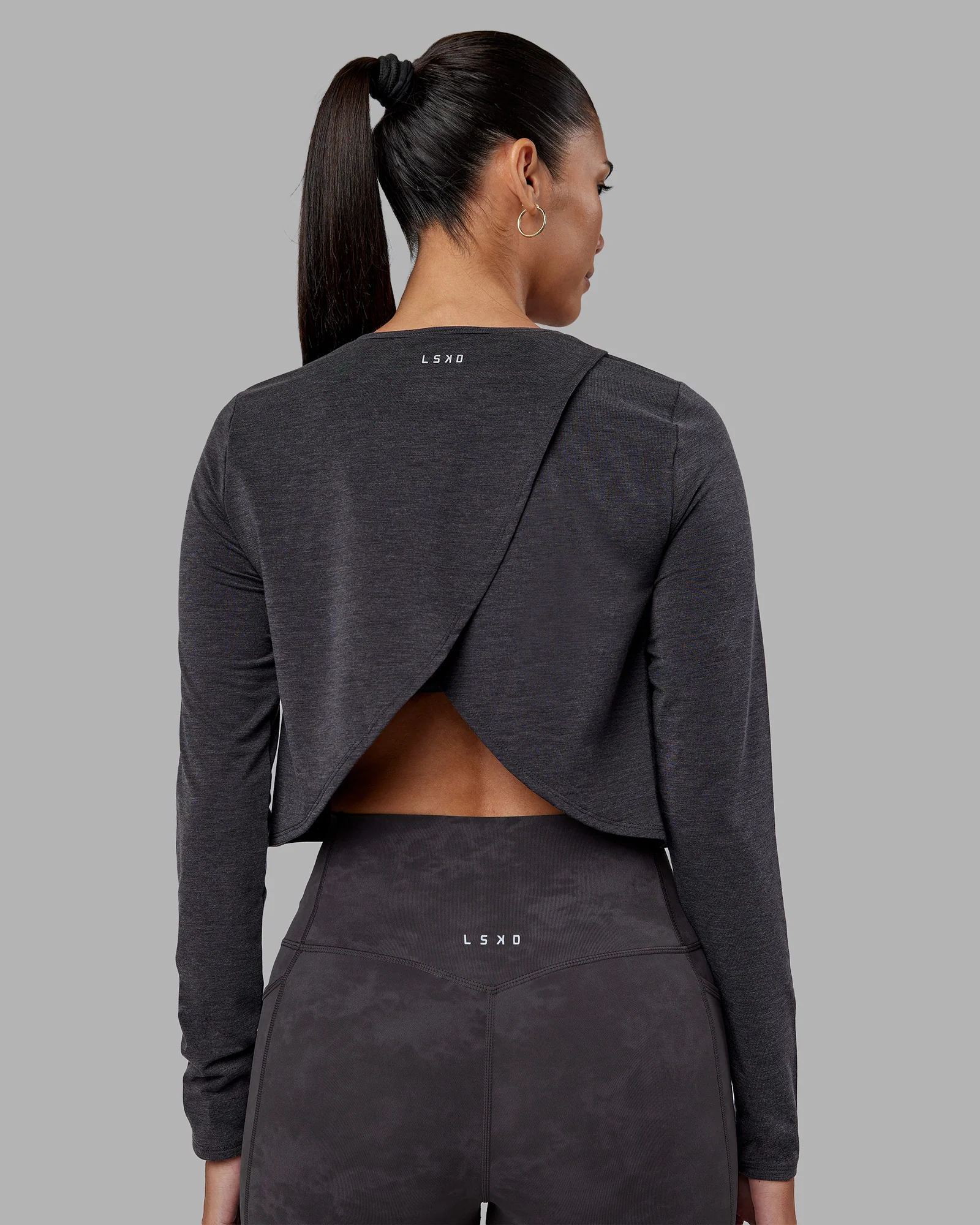 19646-breeze-long-sleeve-training-tee-black-1.webp Breeze Long Sleeve Training Tee - Black