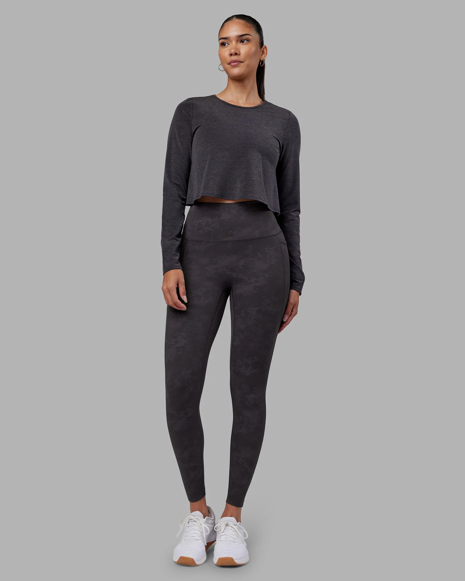 19646-breeze-long-sleeve-training-tee-black-3.webp Breeze Long Sleeve Training Tee - Black