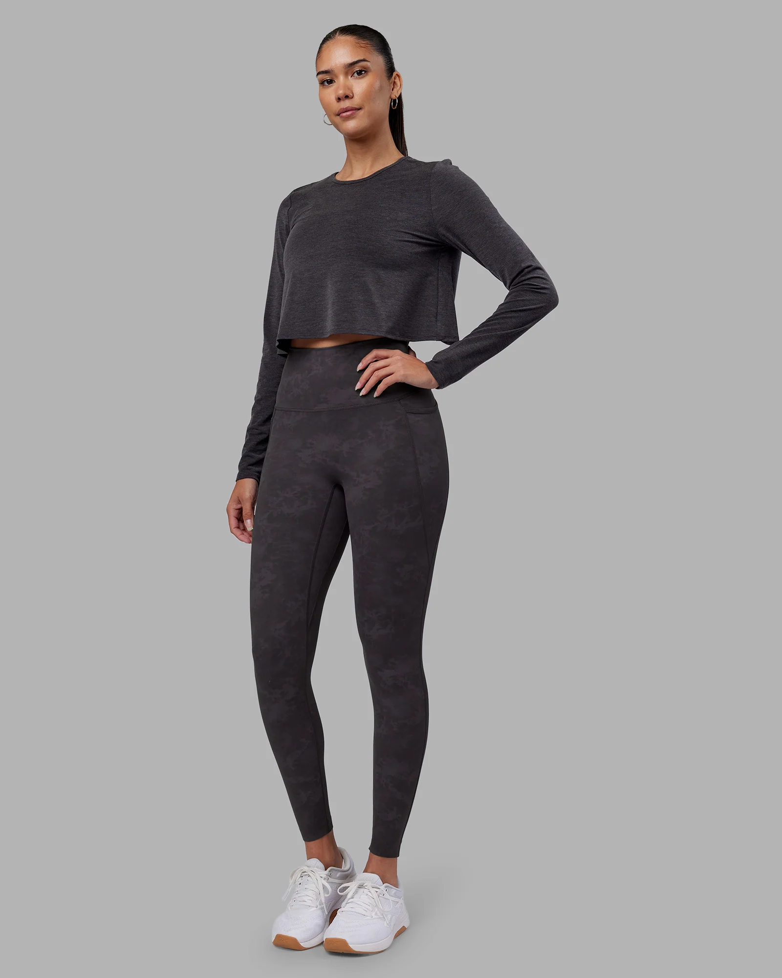 19646-breeze-long-sleeve-training-tee-black-5.webp Breeze Long Sleeve Training Tee - Black