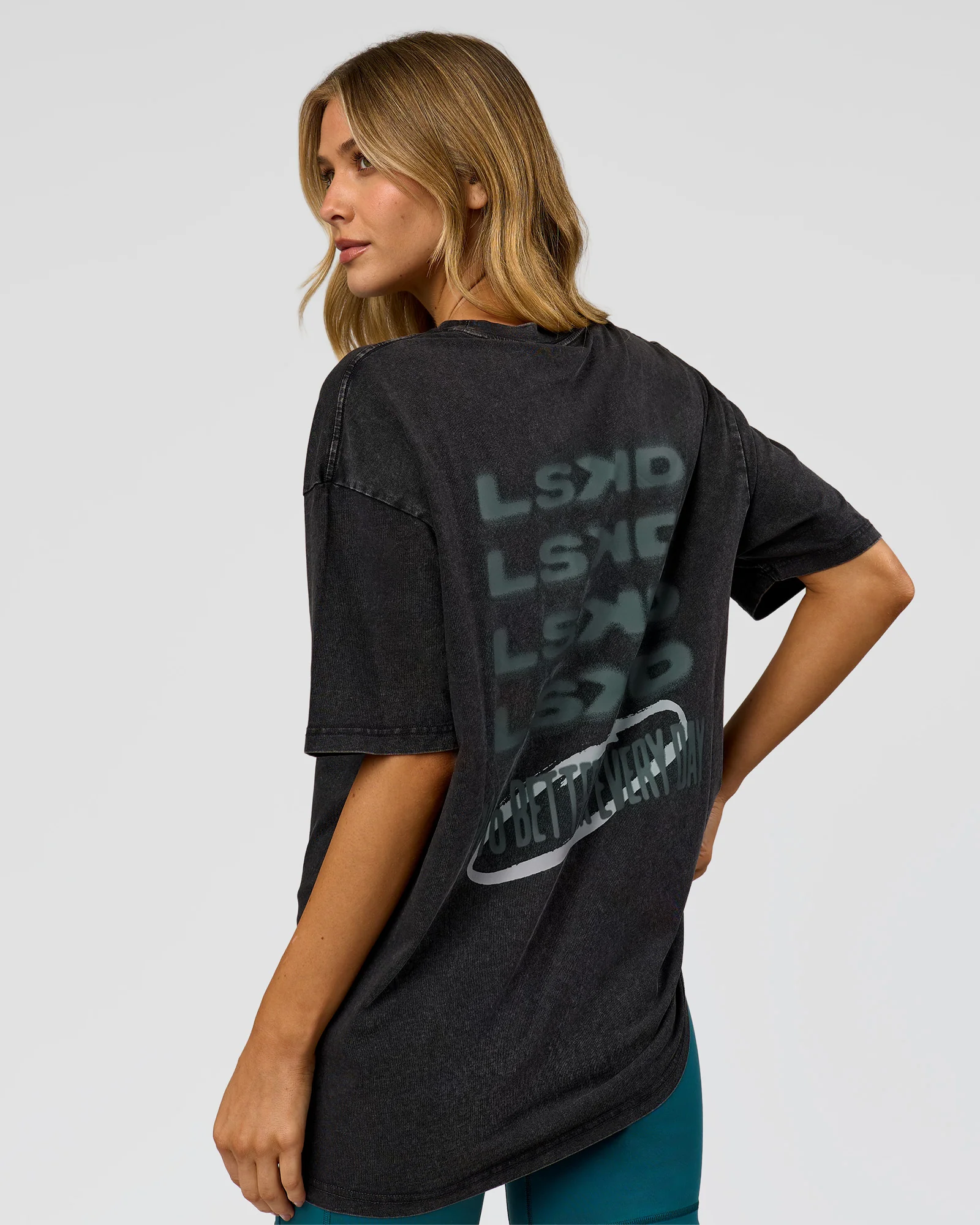 1977-everyday-elevation-flxcotton-oversized-tee-black-washed-carbon-green-12.webp Everyday Elevation FLXCotton Oversized Tee - Black Washed-Carbon Green