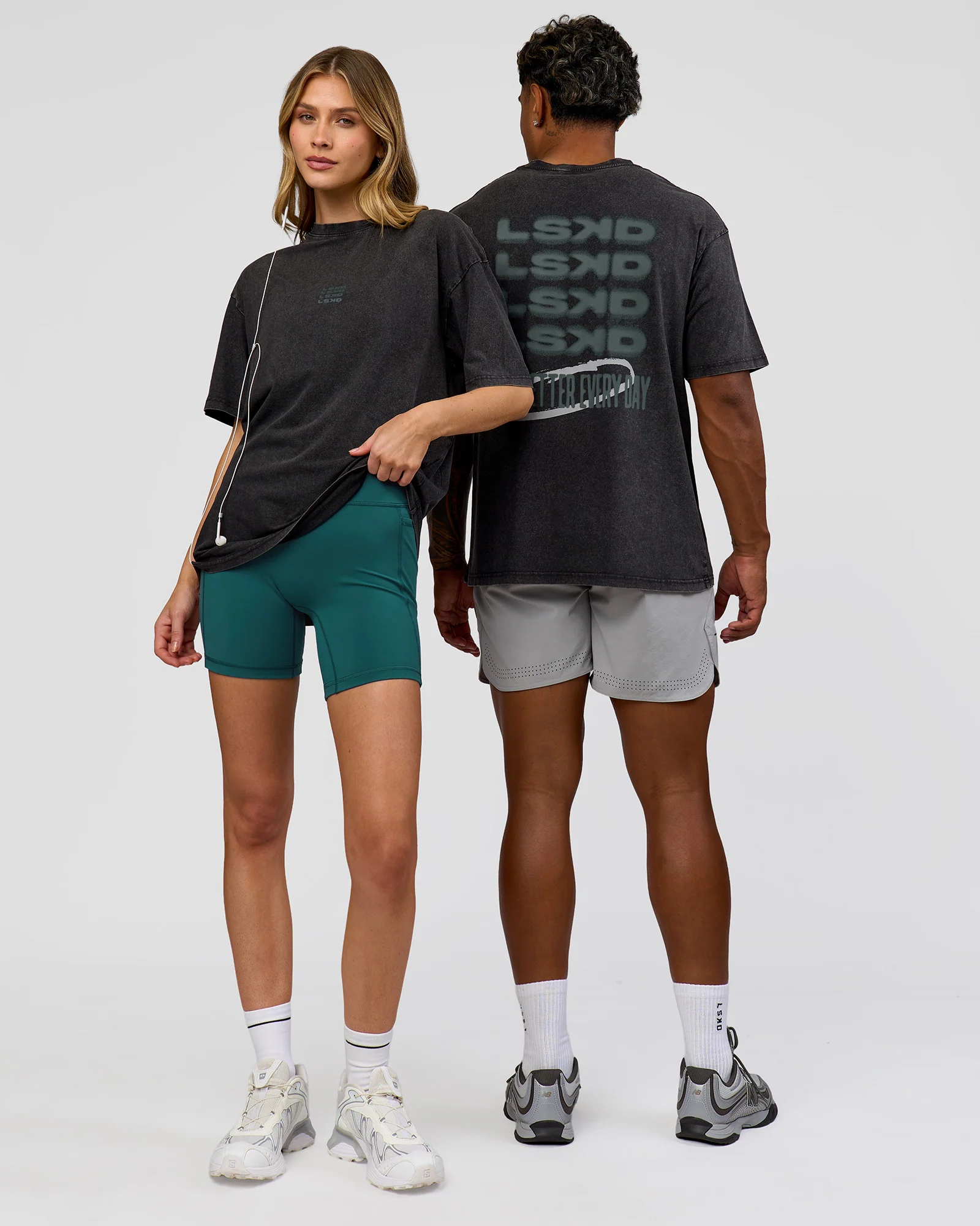 1977-everyday-elevation-flxcotton-oversized-tee-black-washed-carbon-green-2.webp Everyday Elevation FLXCotton Oversized Tee - Black Washed-Carbon Green