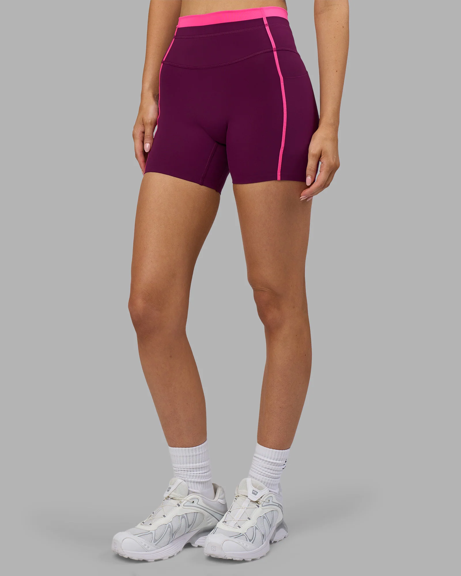 Liberate Contrast High-Rise 4" Short Pockets - Plum Caspia-Ultra Pink