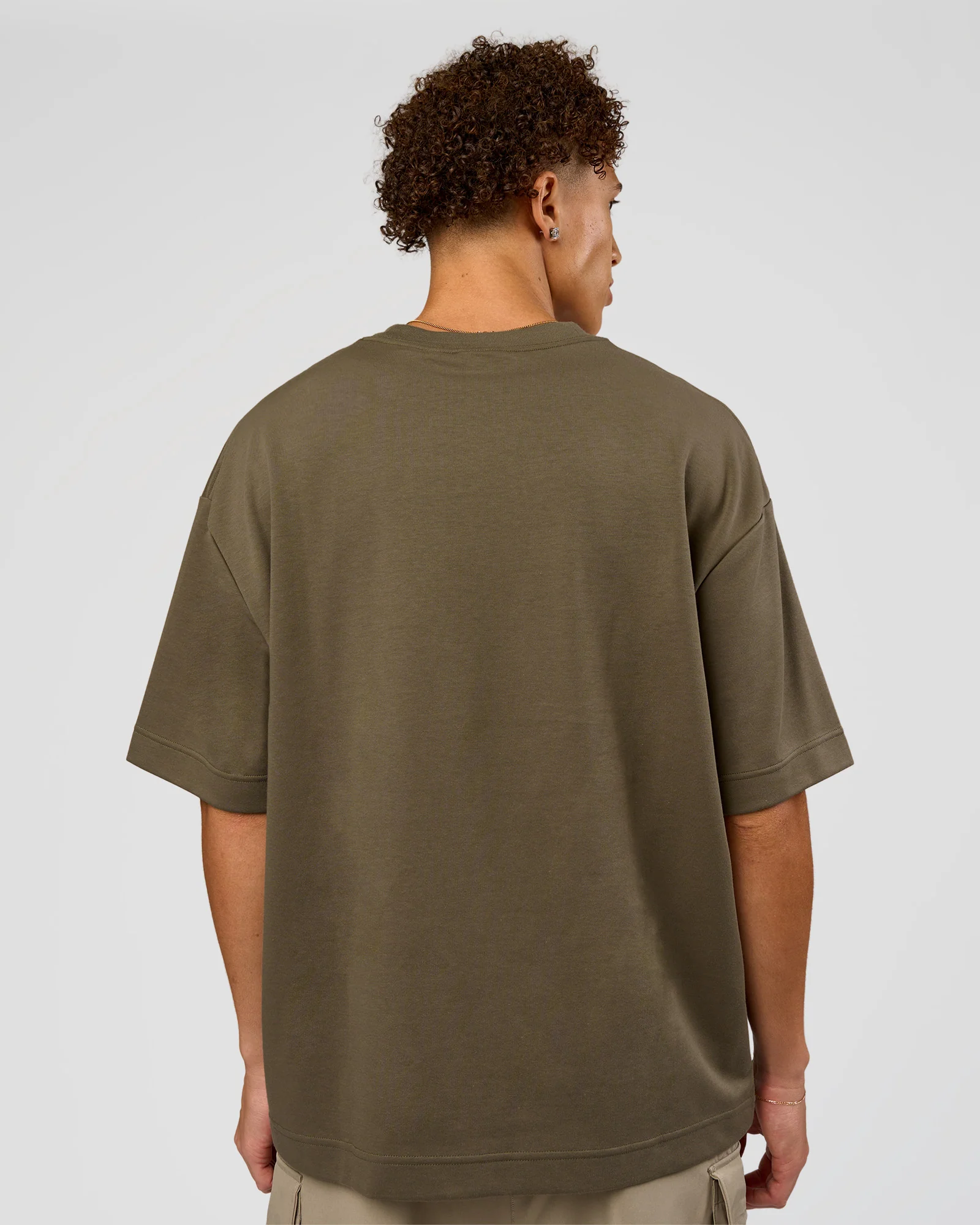 19952-afterdark-zerocrease-oversized-tee-walnut-grey-6.webp AfterDark ZeroCrease Oversized Tee - Walnut Grey