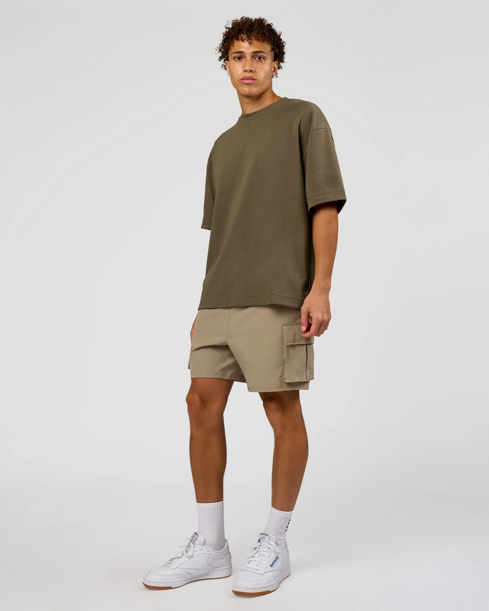 19952-afterdark-zerocrease-oversized-tee-walnut-grey-7.webp AfterDark ZeroCrease Oversized Tee - Walnut Grey
