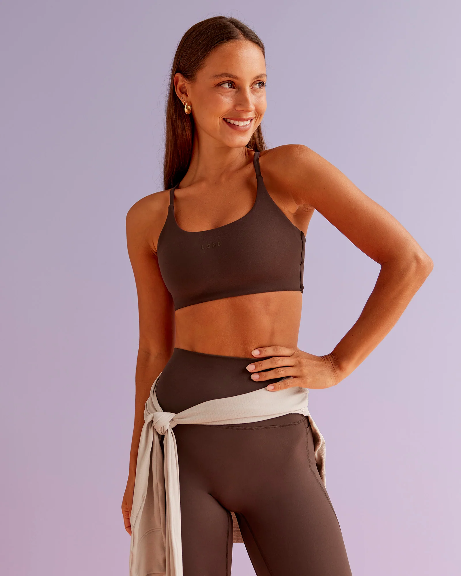 200-twist-sports-bra-hot-chocolate-1.webp Twist Sports Bra - Hot Chocolate