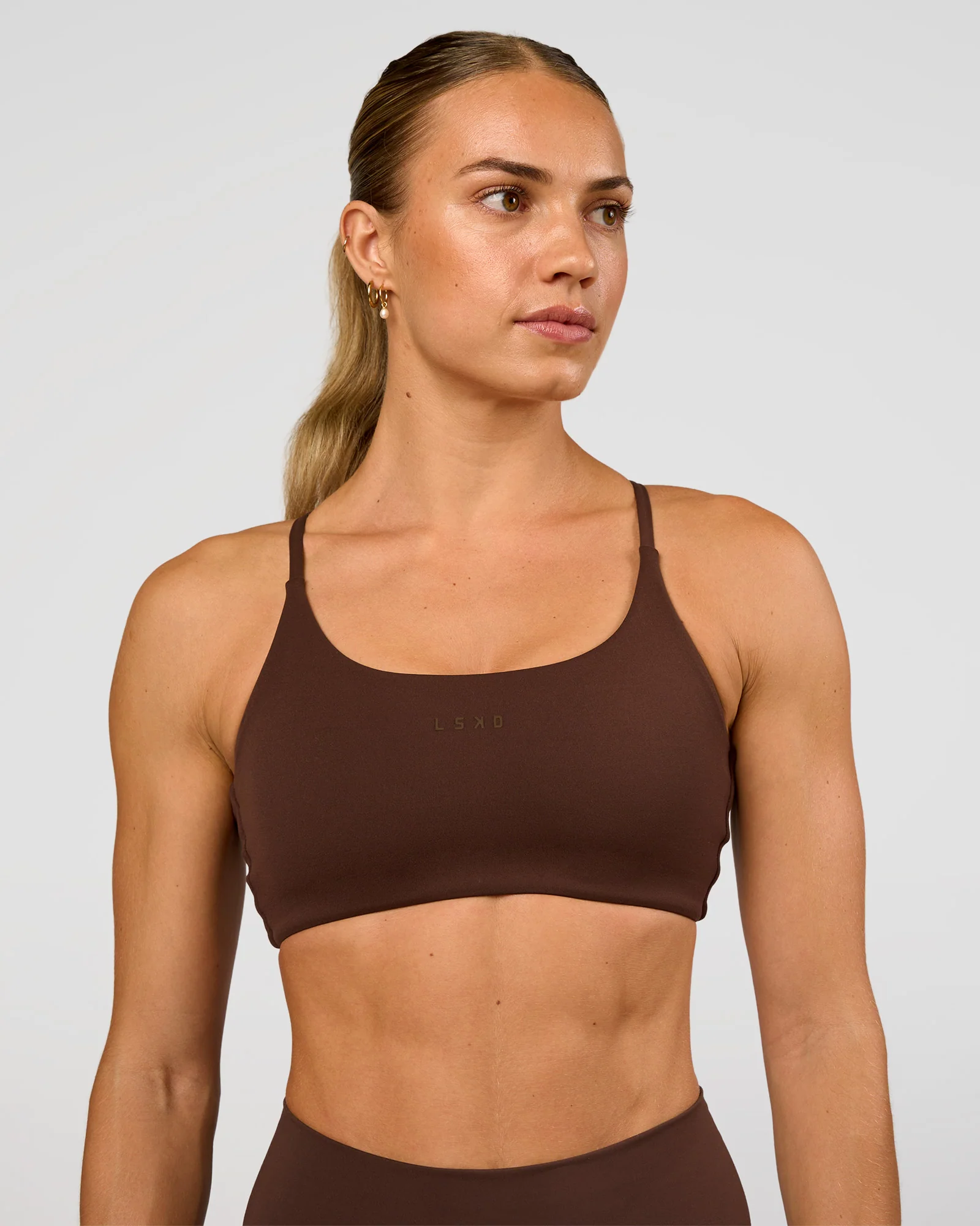 200-twist-sports-bra-hot-chocolate-3.webp Twist Sports Bra - Hot Chocolate