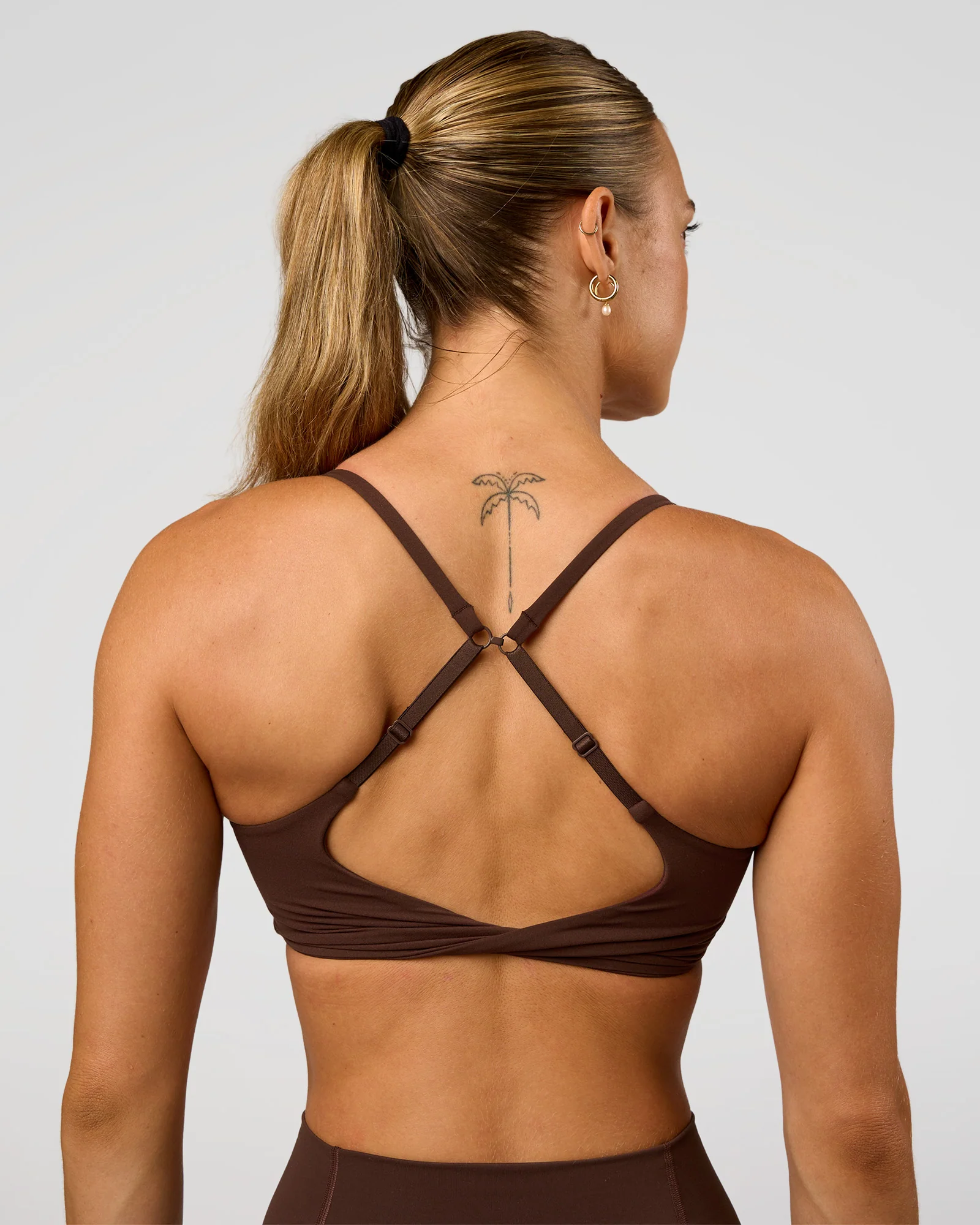 200-twist-sports-bra-hot-chocolate-8.webp Twist Sports Bra - Hot Chocolate