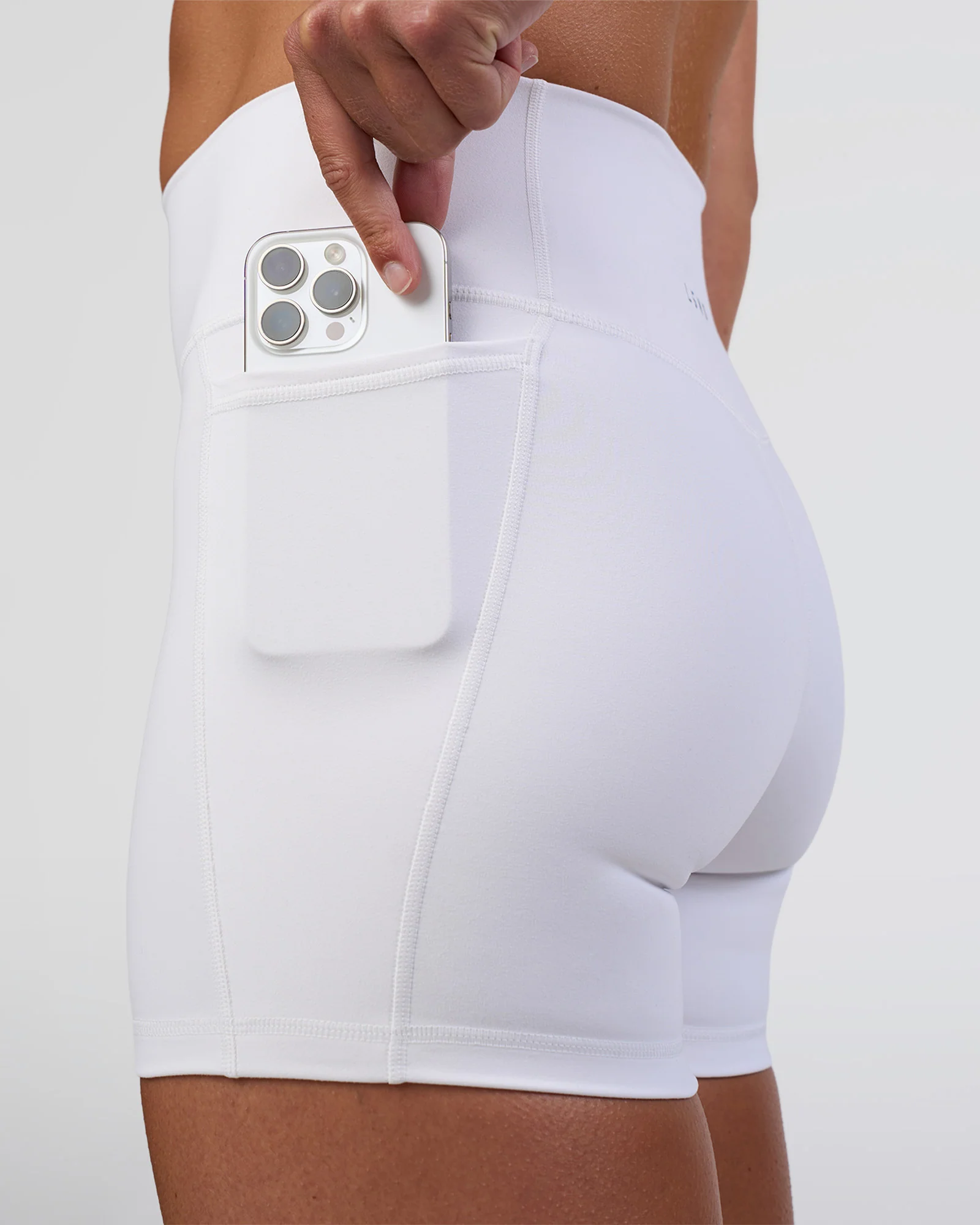 20074-fusion-ultra-high-rise-4-short-pockets-white-2.webp Fusion Ultra High-Rise 4" Short Pockets - White