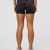 20501-fusion-ultra-high-rise-4-short-pockets-black-tie-dye-4.webp Fusion Ultra High-Rise 4" Short Pockets - Black Tie Dye