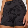 20501-fusion-ultra-high-rise-4-short-pockets-black-tie-dye-6.webp Fusion Ultra High-Rise 4" Short Pockets - Black Tie Dye