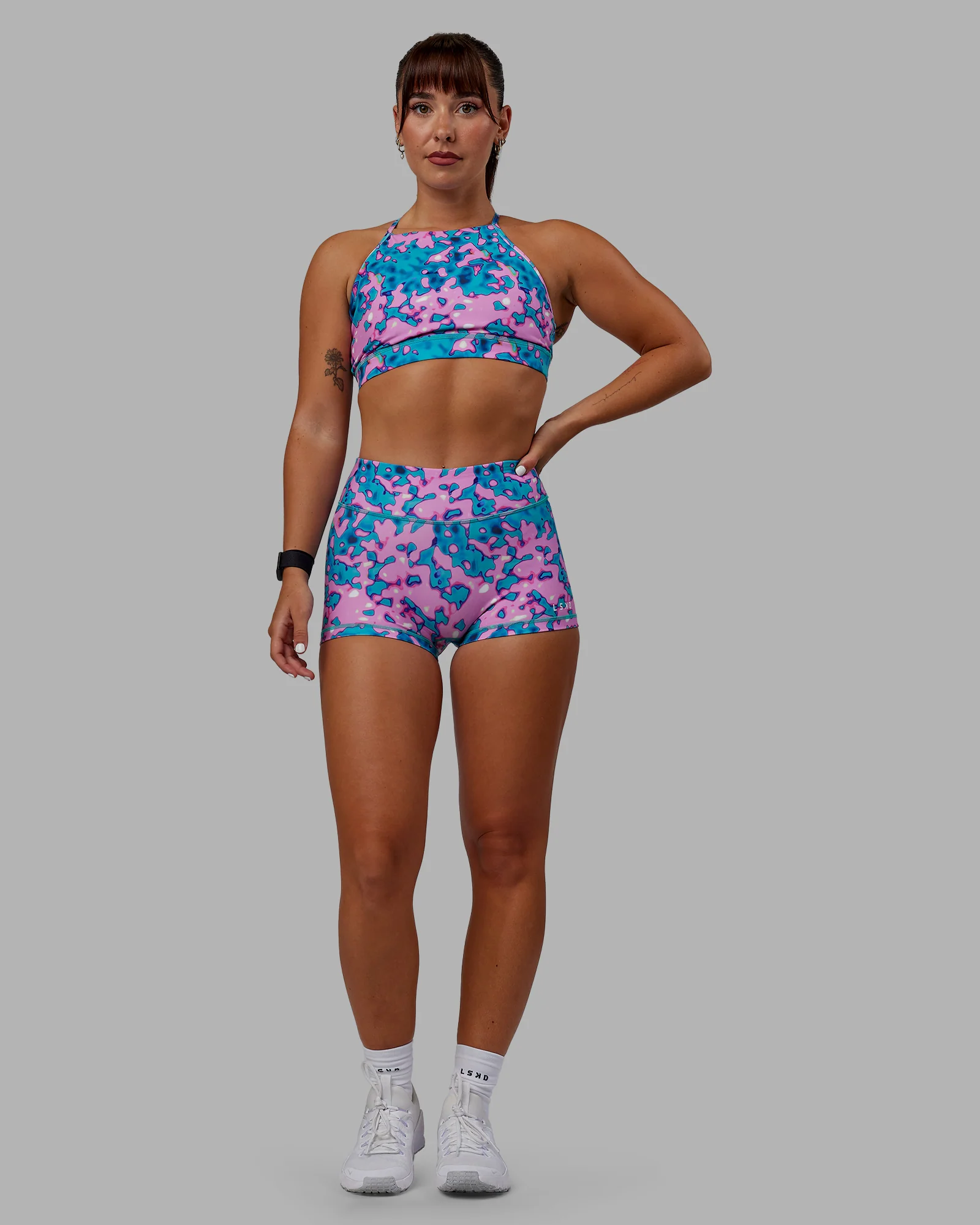 20588-lift-high-neck-sports-bra-neon-camo-6.webp Lift High Neck Sports Bra - Neon Camo