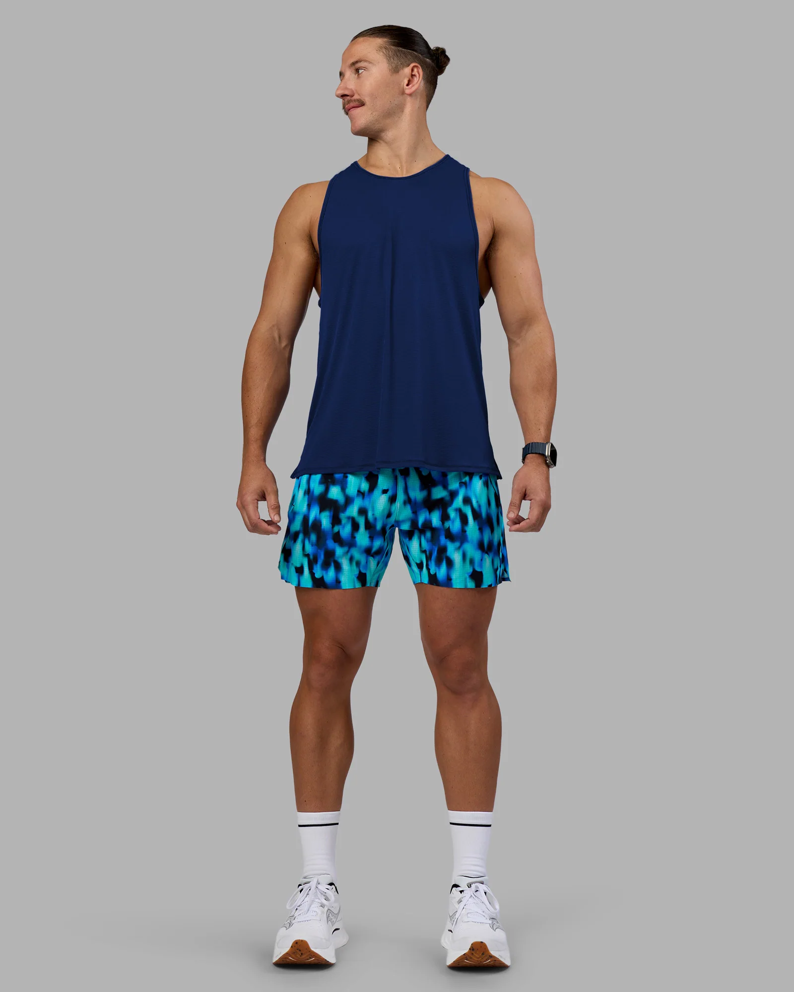 20856-ultraair-5-lined-performance-short-luminous-4.webp UltraAir 5" Lined Performance Short - Luminous