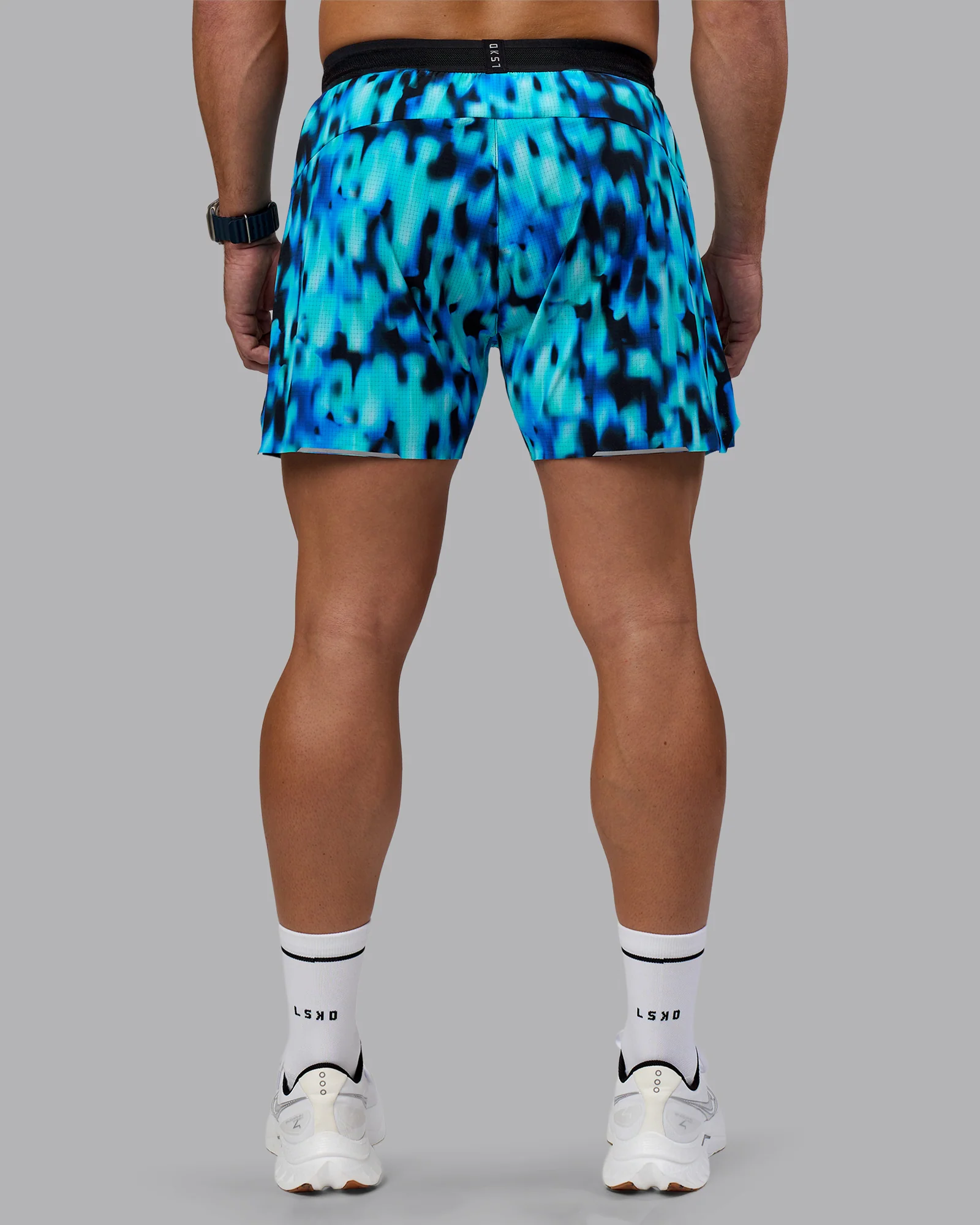 20856-ultraair-5-lined-performance-short-luminous-5.webp UltraAir 5" Lined Performance Short - Luminous