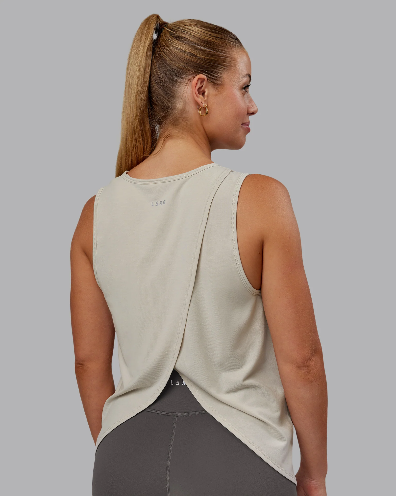 20952-breeze-training-tank-shale-beige-2.webp Breeze Training Tank - Shale Beige