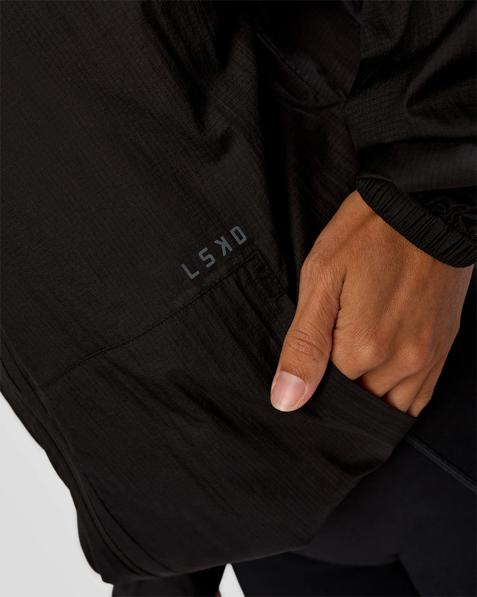 21090-run-light-jacket-black-10.webp Run Light Jacket - Black