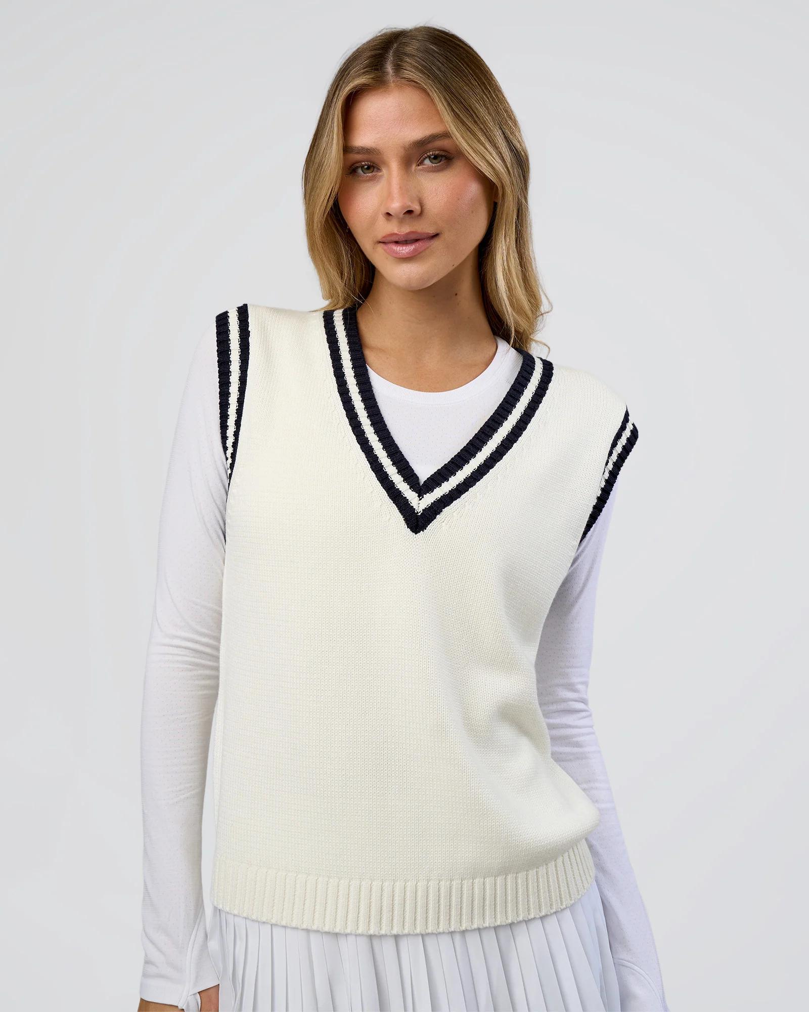 Clubhouse Vest - Off White-Future Navy