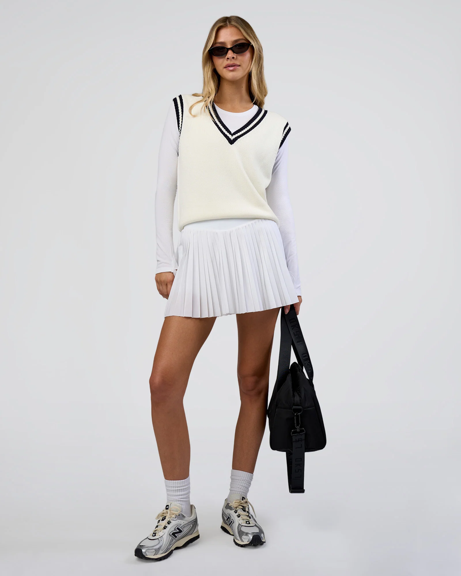 Clubhouse Vest - Off White-Future Navy