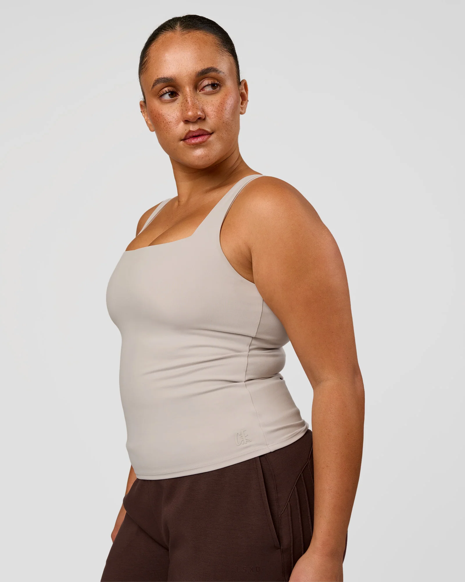 2110-cf-train-hard-shelf-bra-tank-clay-5.webp CF Train Hard Shelf Bra Tank - Clay