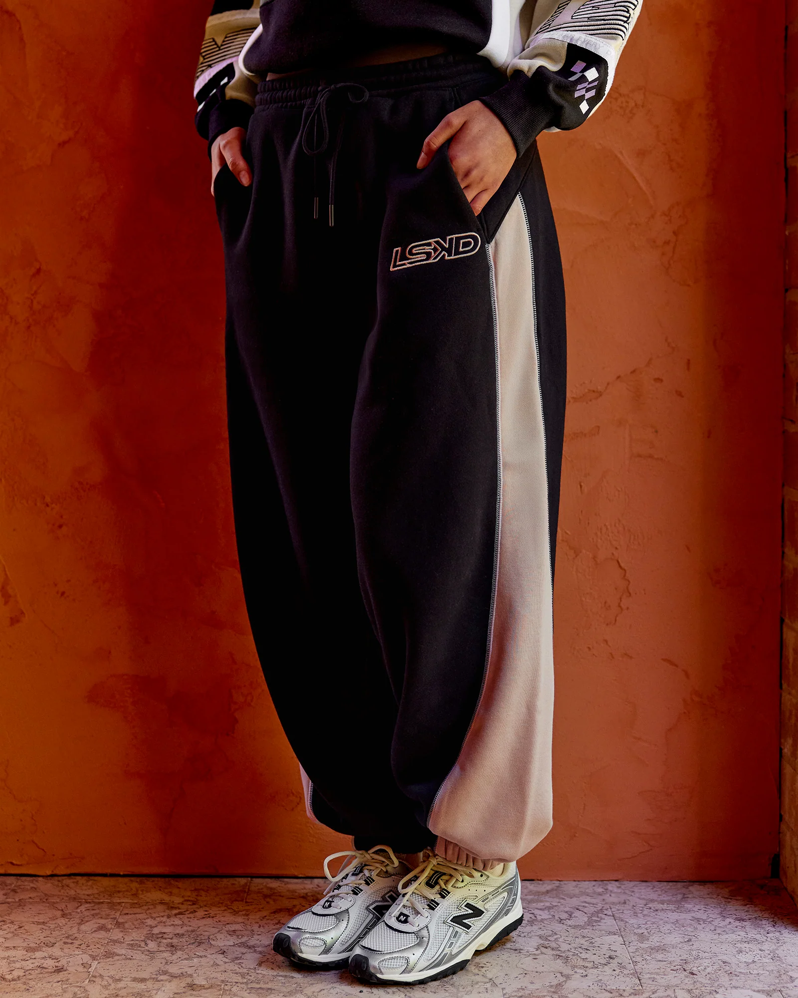 Power Play Stitch Up Fleece Sweat Pant - Black-Shale Beige