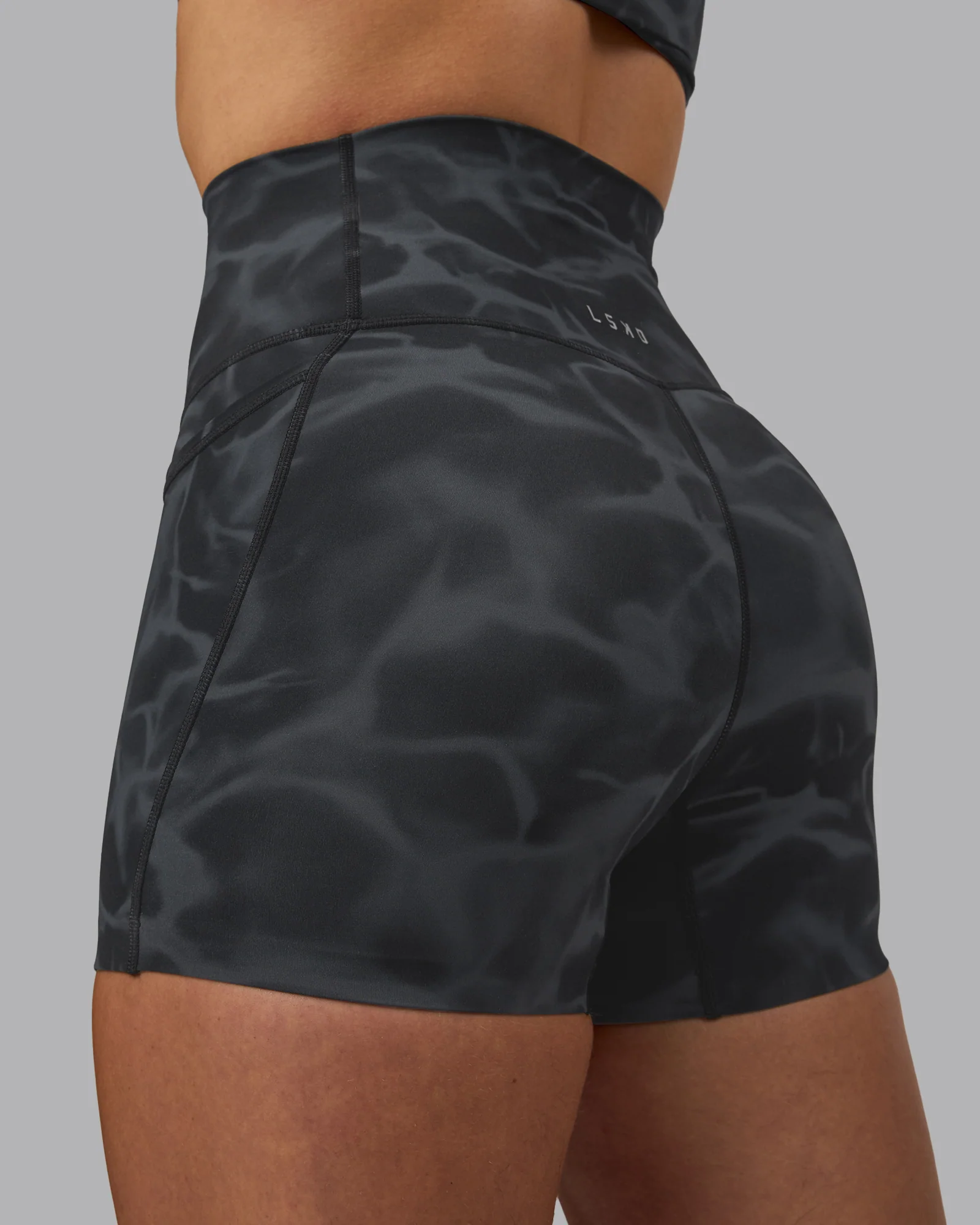 Elixir Ultra High-Rise 4" Short Pockets - Tranquil-Black
