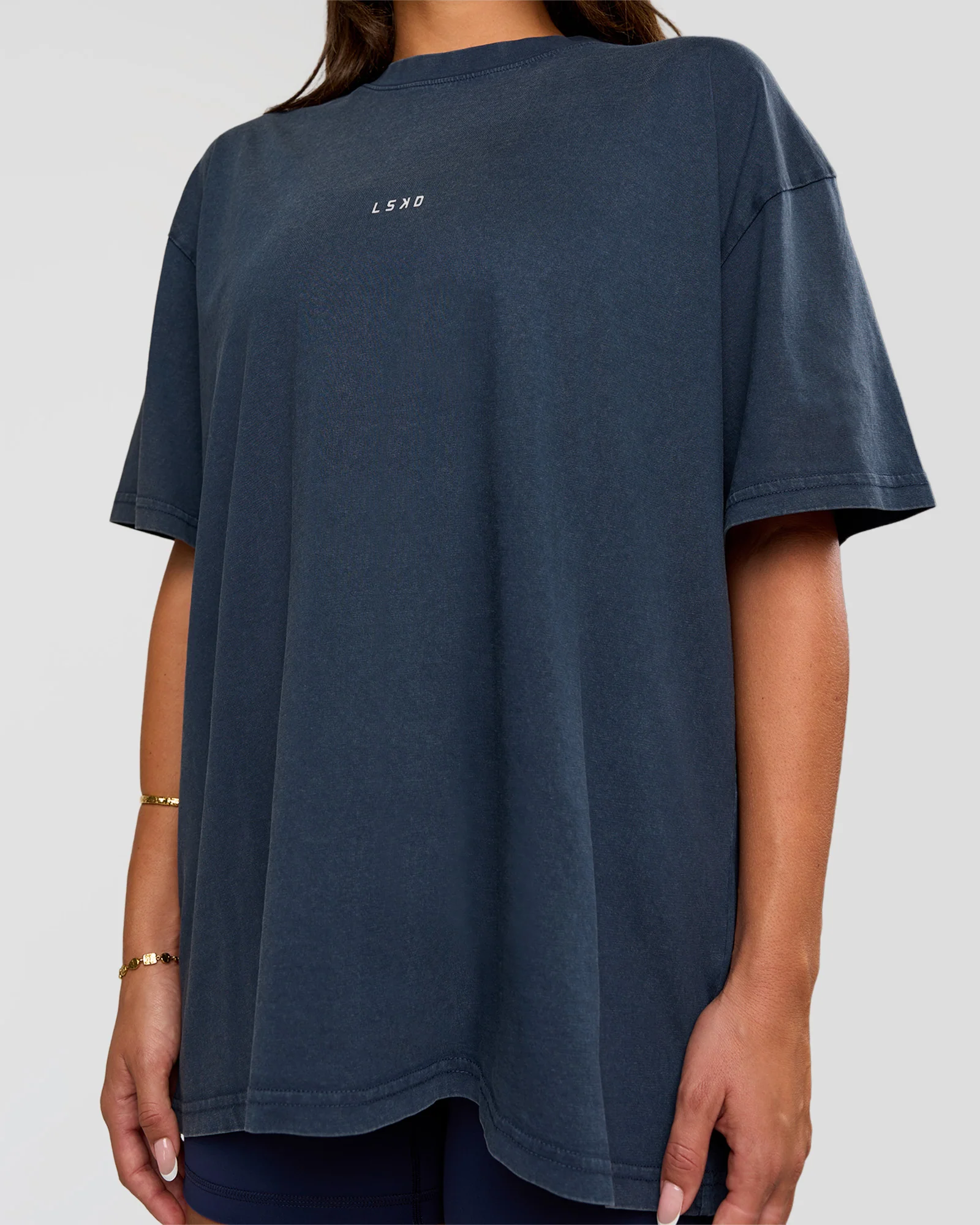 21231-built-on-values-oversized-washed-tee-future-navy-washed-white-4.webp Built On Values Oversized Washed Tee - Future Navy Washed-White