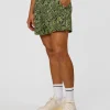 21301-functional-training-5-short-friction-print-hyper-green-1.webp Functional Training 5" Short - Friction Print Hyper Green