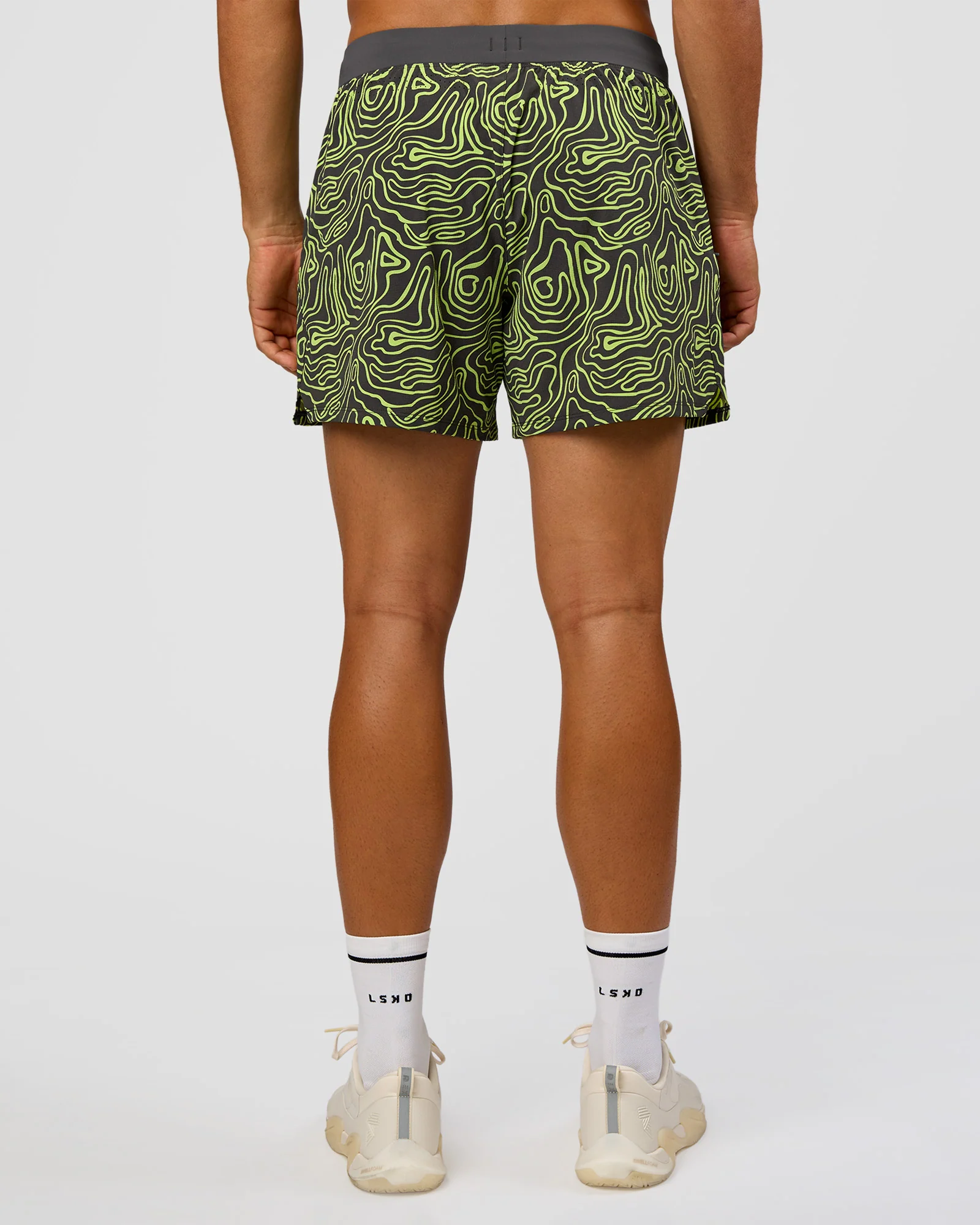 21301-functional-training-5-short-friction-print-hyper-green-4.webp Functional Training 5" Short - Friction Print Hyper Green