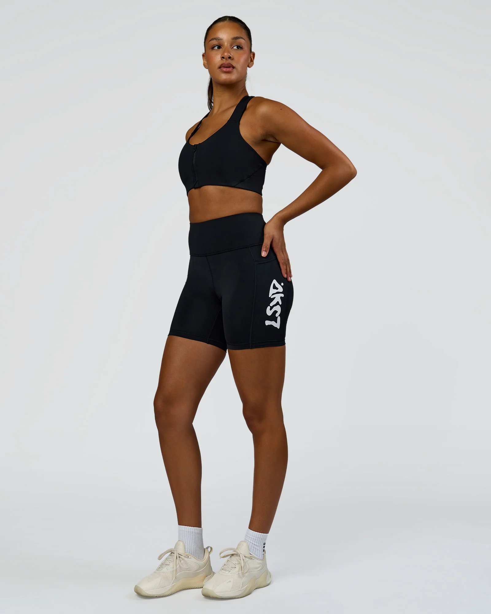 2144-elarra-zip-front-sports-bra-black-4.webp Elarra Zip Front Sports Bra - Black