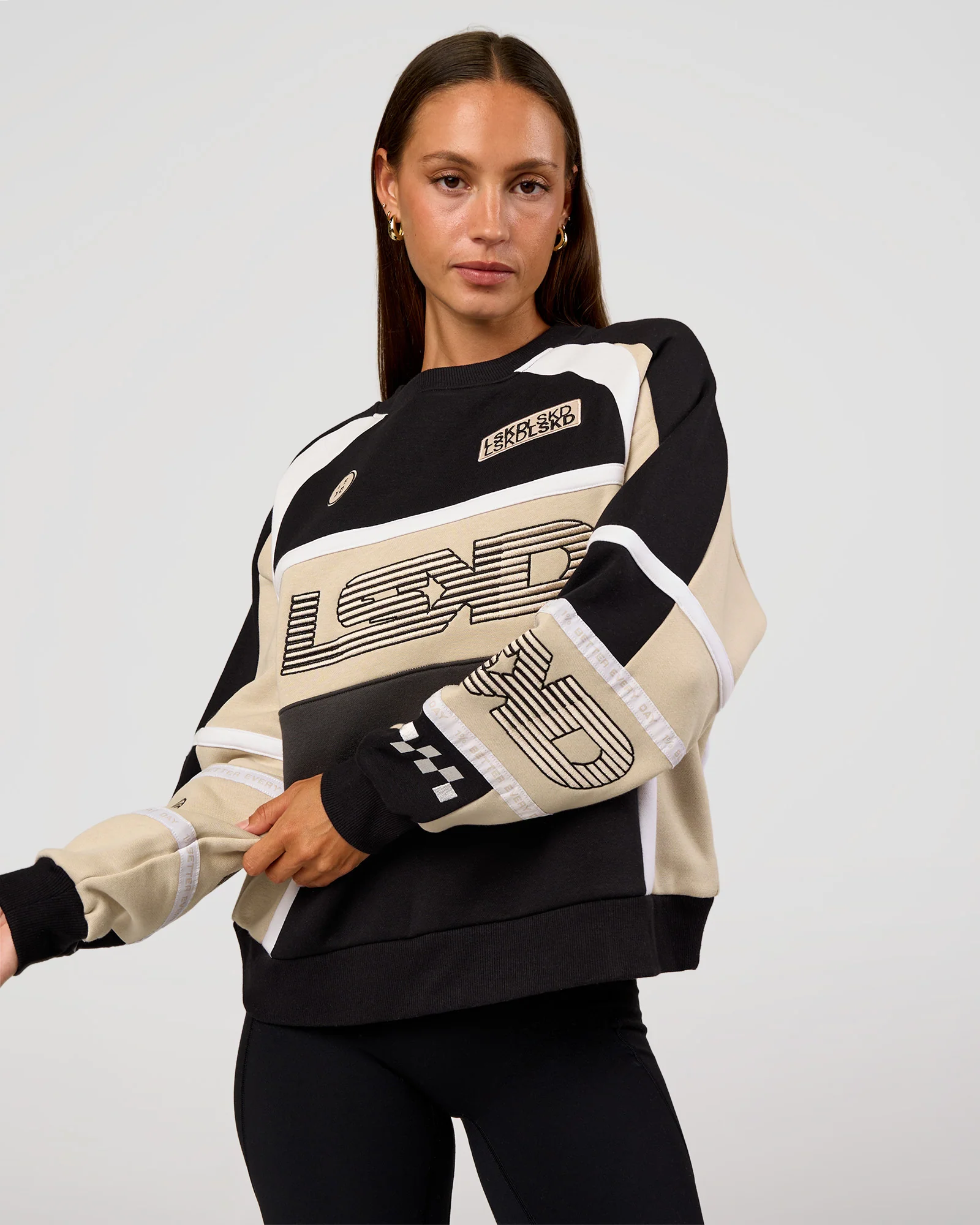 218-power-sweater-black-shale-beige-5.webp Power Sweater - Black-Shale Beige