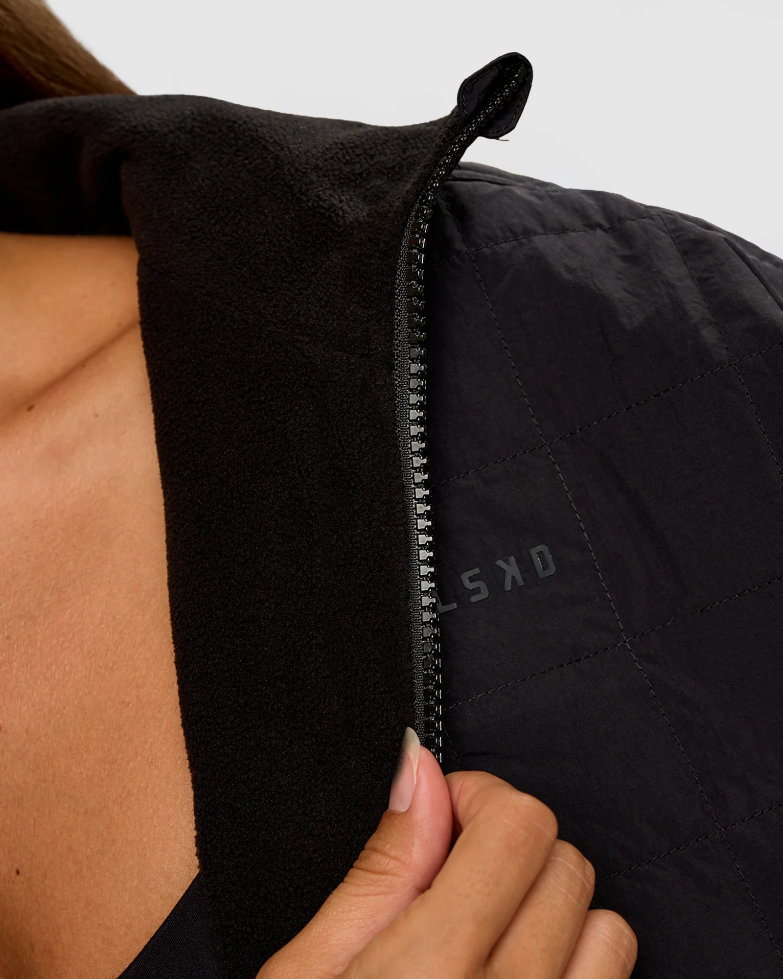 2206-thrive-reversible-jacket-black-8.webp Thrive Reversible Jacket - Black