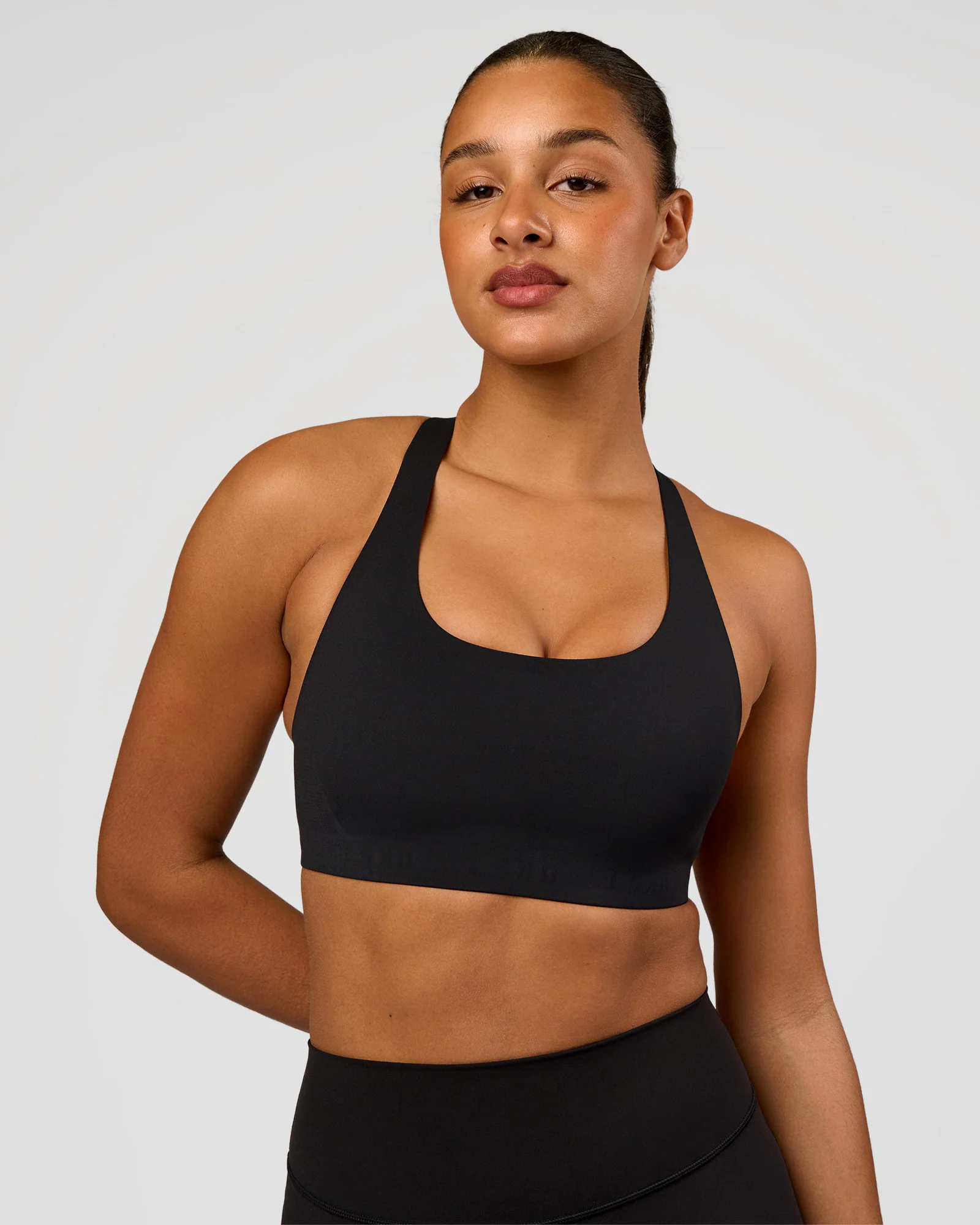 Flow Bonded Scoop Neck Sports Bra - Black
