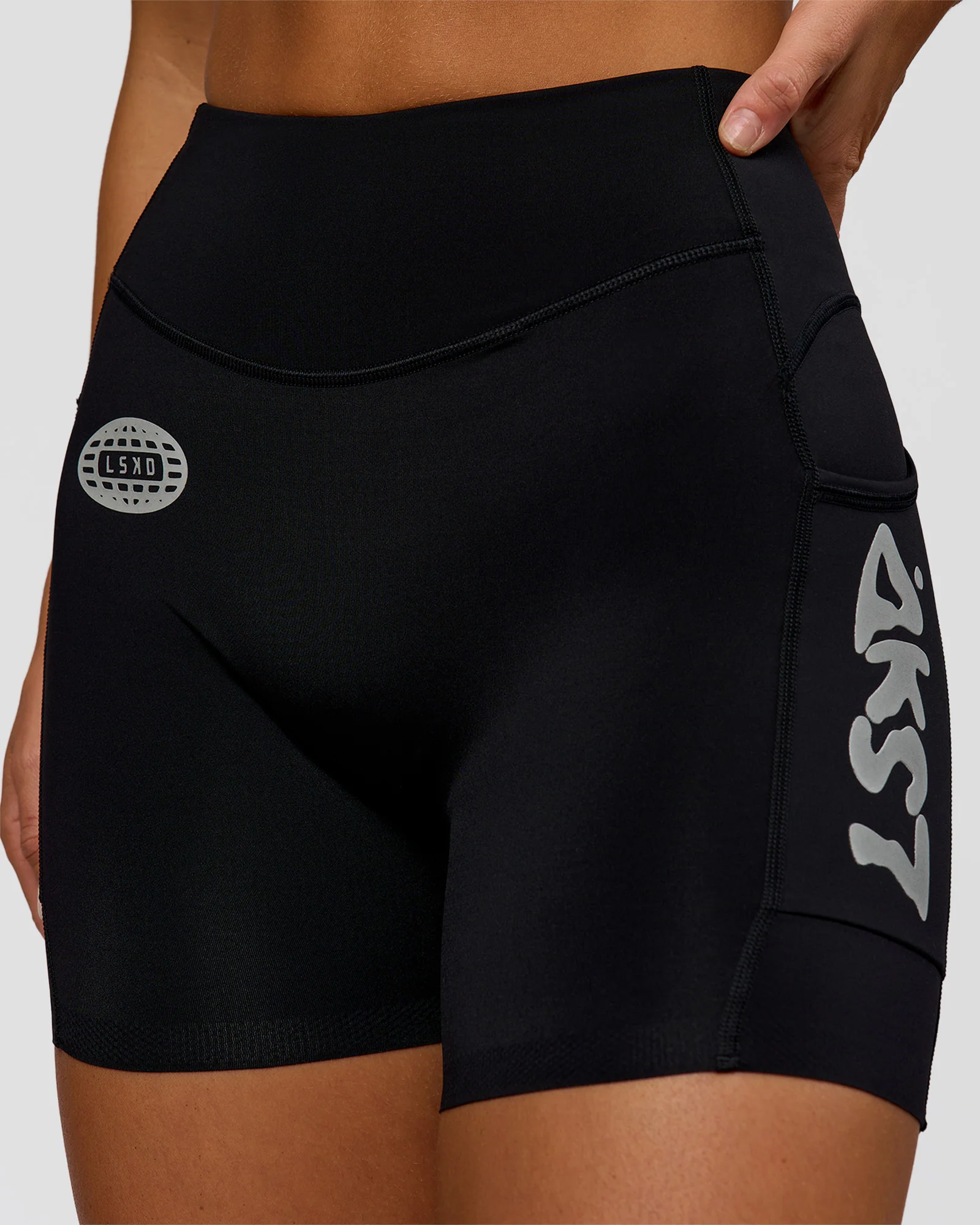 2301-elite-hype-reflective-run-high-rise-5-short-pockets-black-hype-reflective-10.webp Elite Hype Reflective Run High-Rise 5" Short Pockets - Black-Hype Reflective