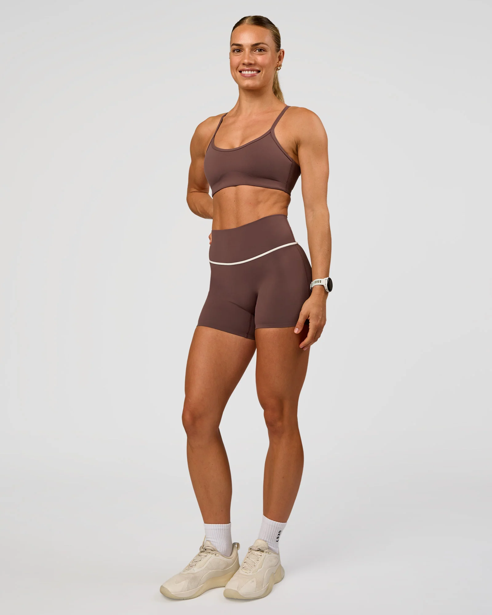 2327-pinnacle-sports-bra-cocoa-powder-5.webp Pinnacle Sports Bra - Cocoa Powder